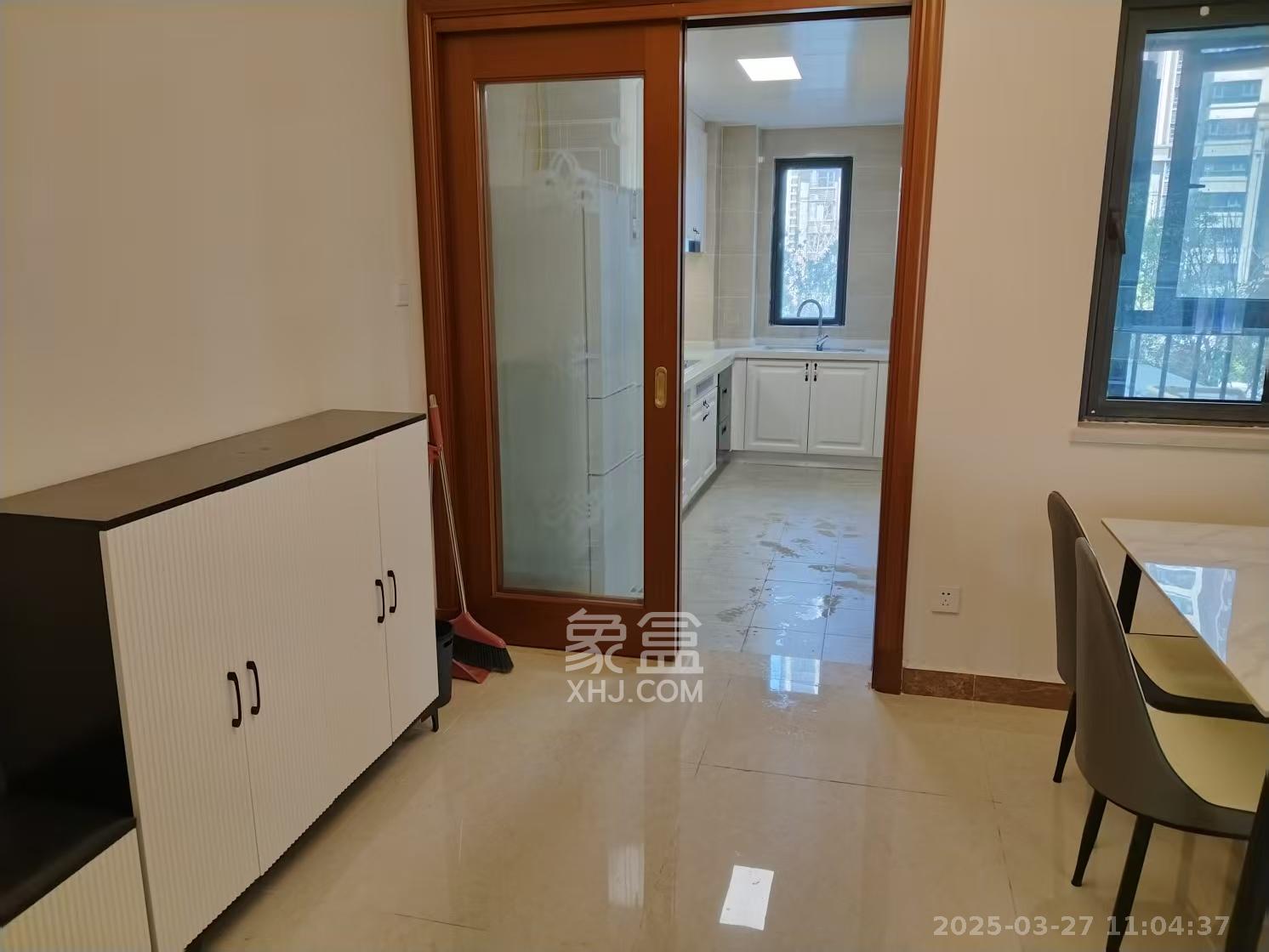 恒大华府  3室2厅2卫   1600.00元/月室内图