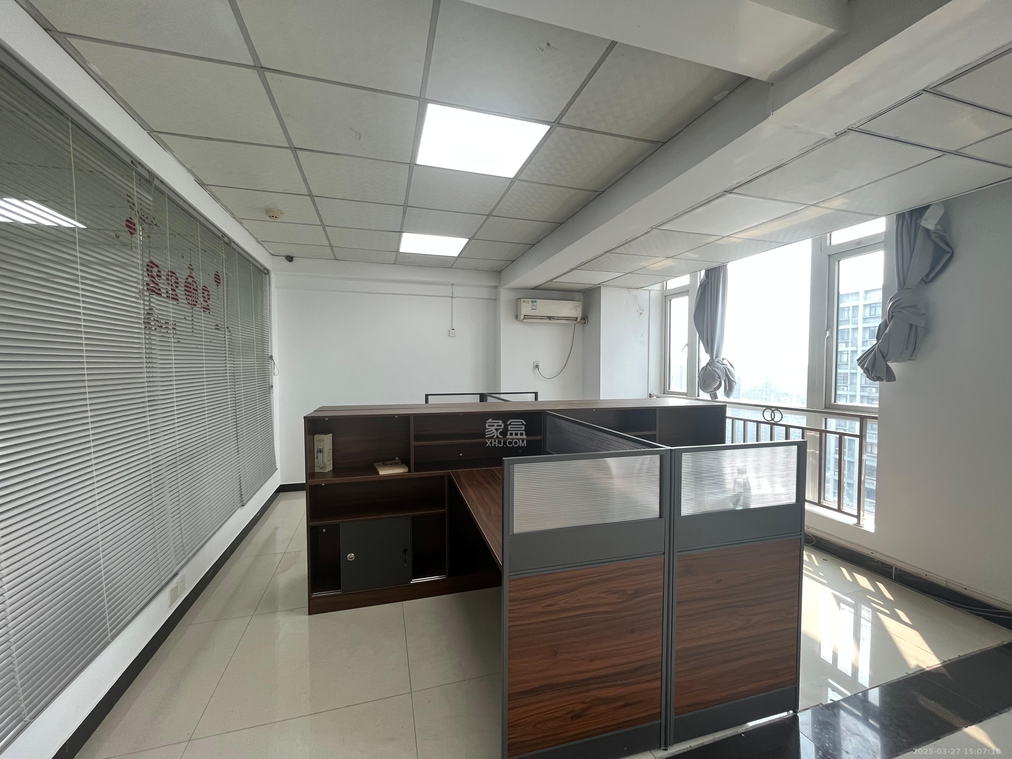 长城华都 1室1厅1卫 5500.0元/月 长城华都 1室1厅1卫 5500.0元/月室内图