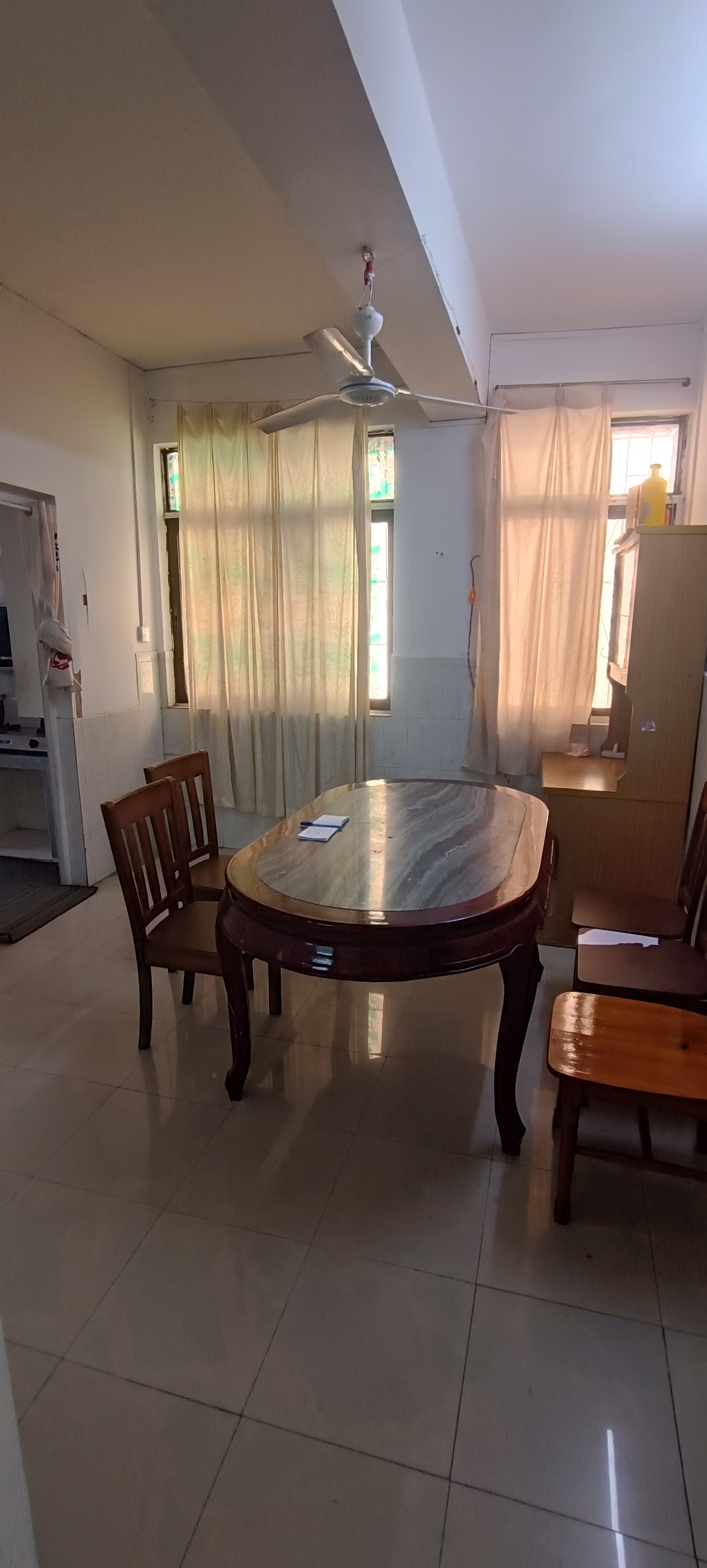 市政府宿舍(新华南路5号)  3室2厅2卫    85.0万 市政府宿舍(新华南路5号)  3室2厅2卫    85.0万客厅