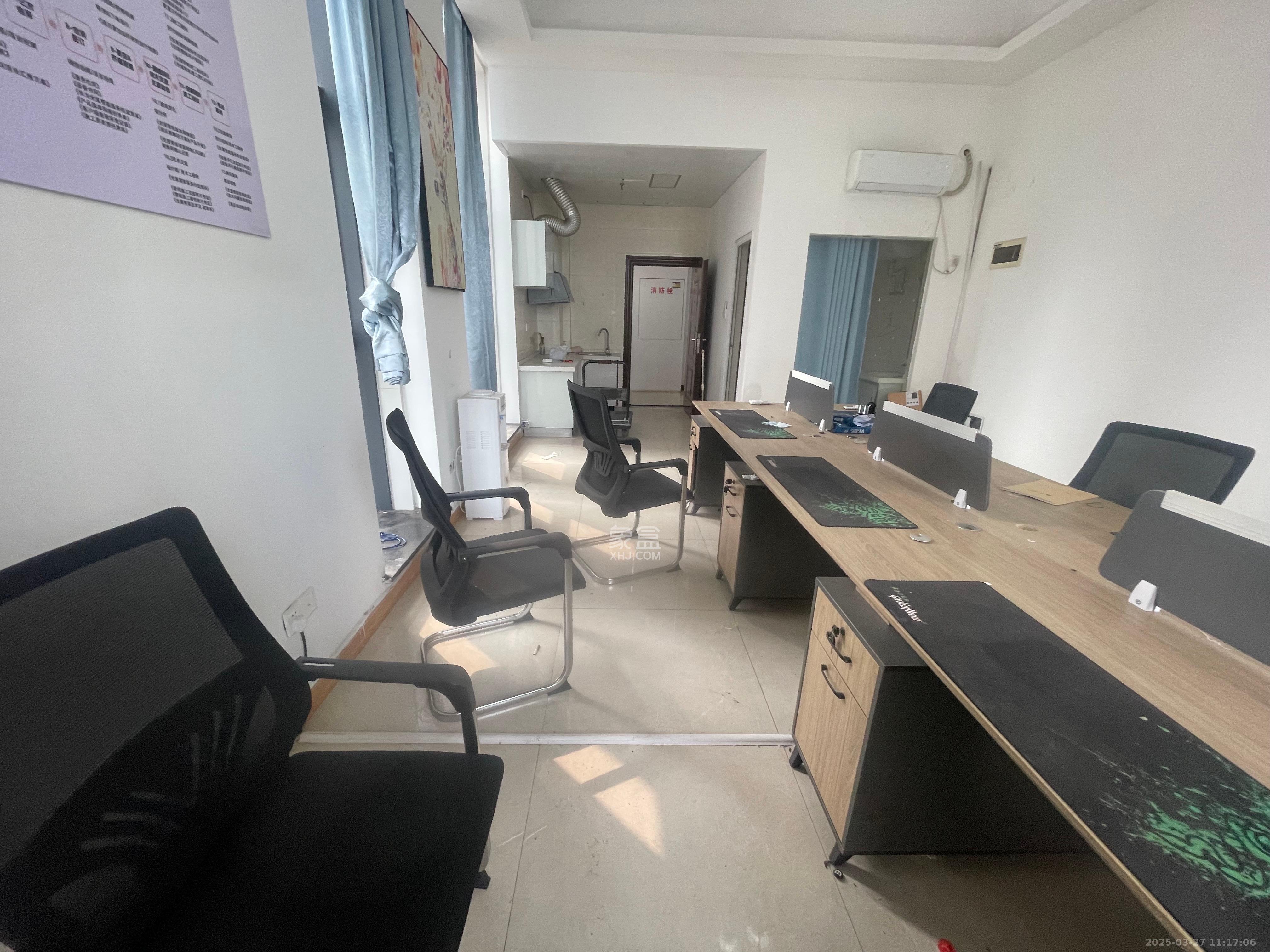 华侨假日中心(晟华苑) 1室1厅1卫 1600.0元/月 华侨假日中心(晟华苑) 1室1厅1卫 1600.0元/月室内图