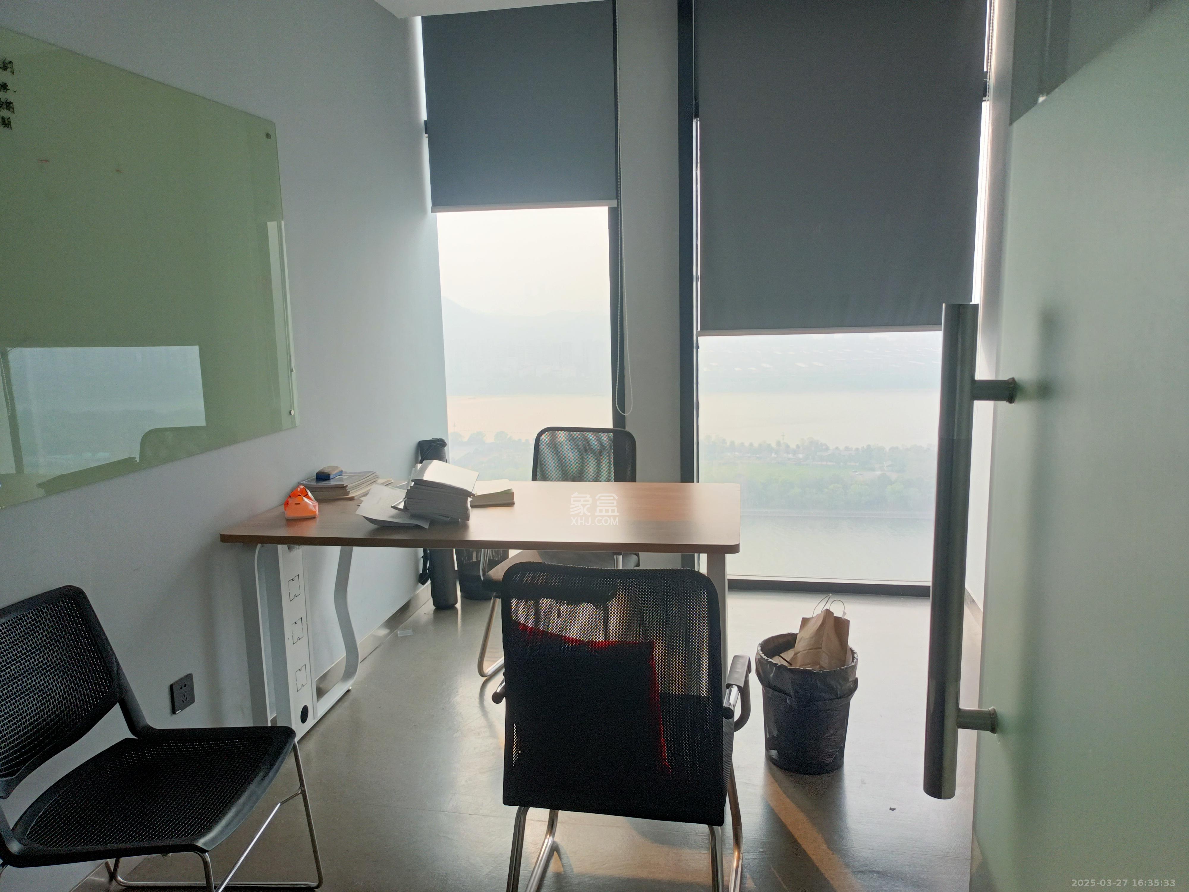 万达广场   380.0㎡      26000.0元/月室内图