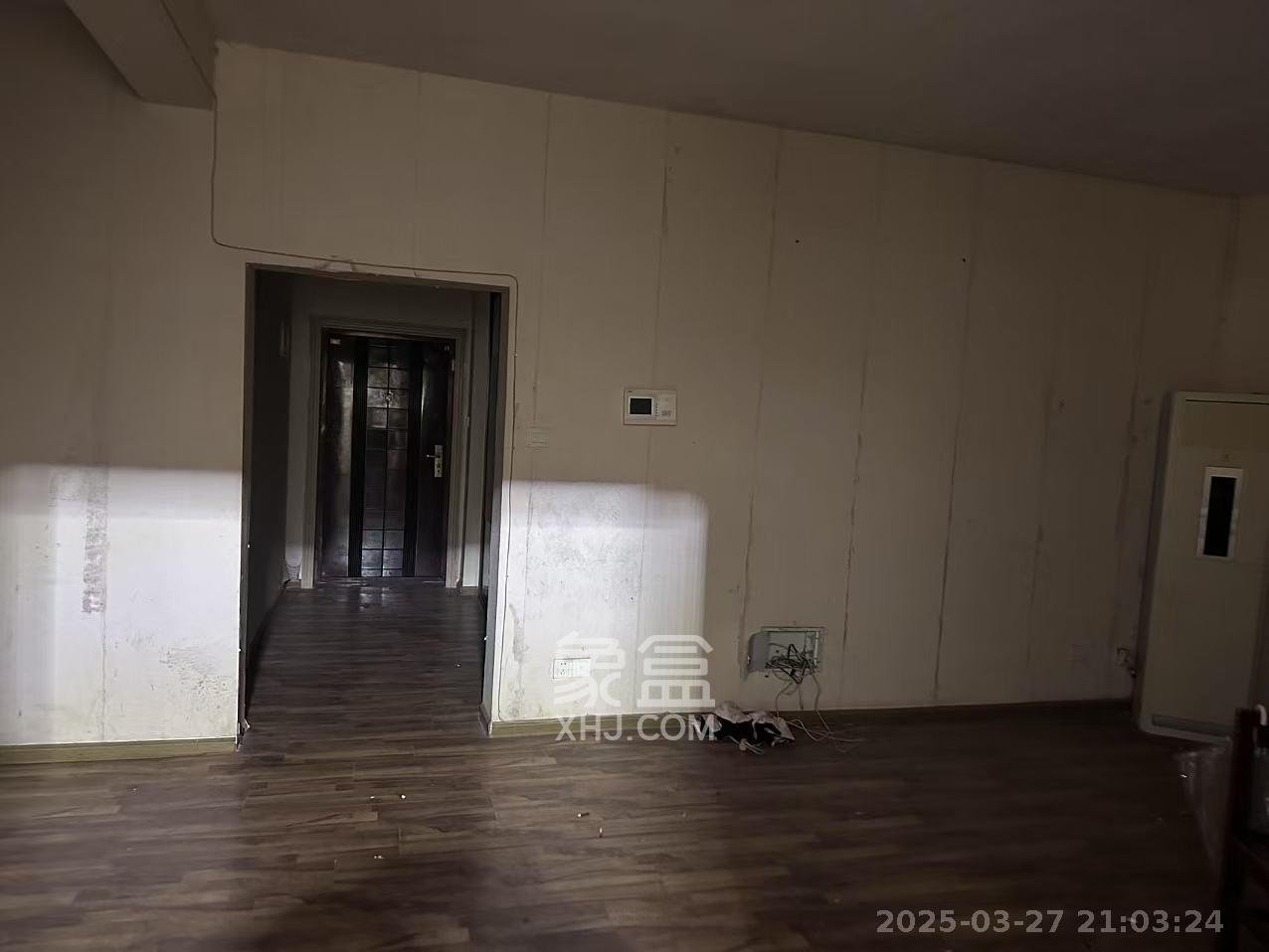 岳泰理想城  5室0厅0卫   3300.00元/月室内图