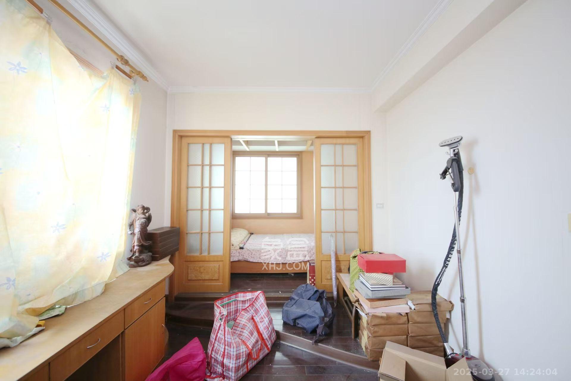 亚华大酒店  3室2厅2卫    3200.0元/月室内图