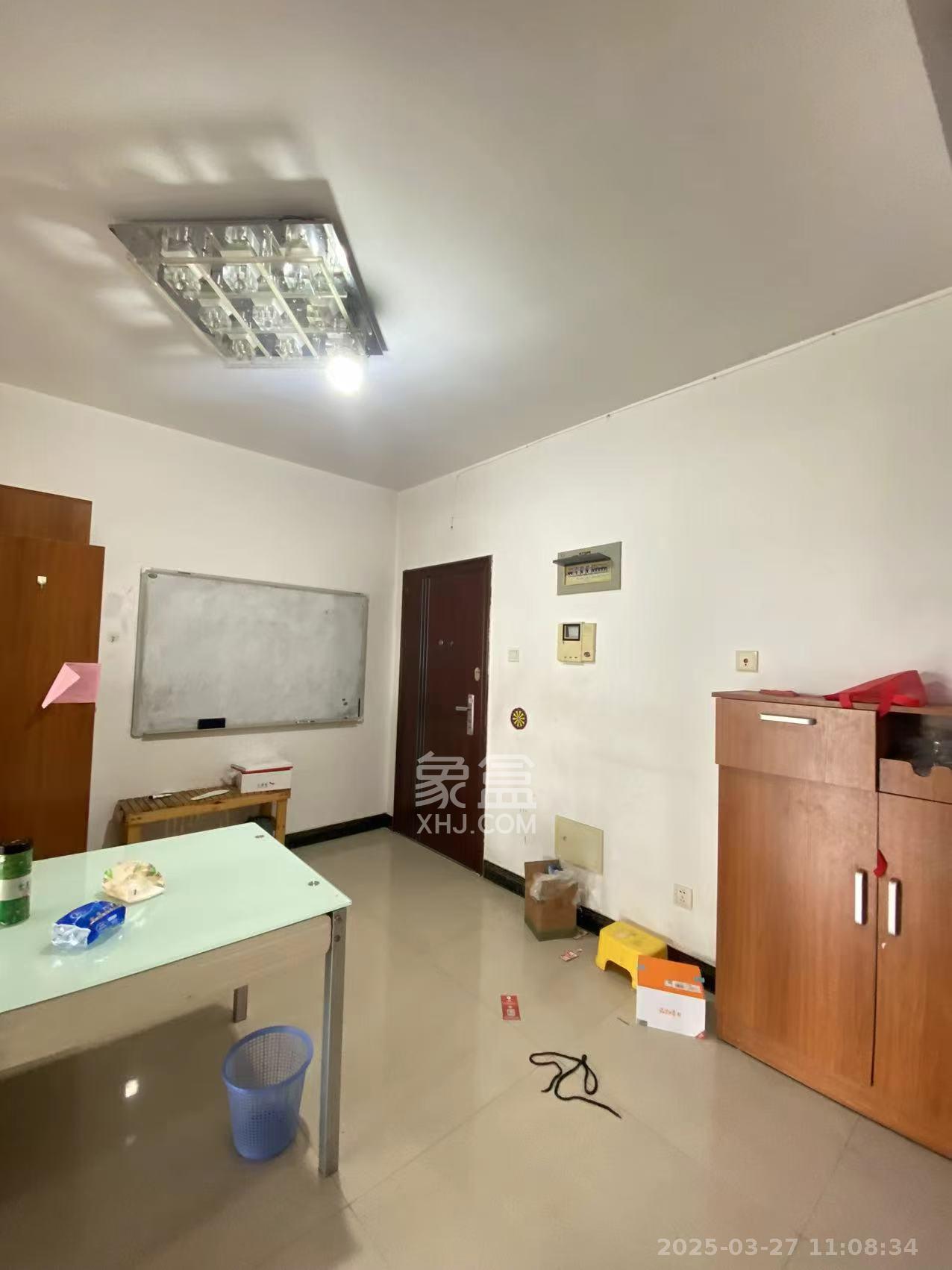 湘域中央  2室1厅1卫    3000.0元/月 湘域中央  2室1厅1卫    3000.0元/月室内图