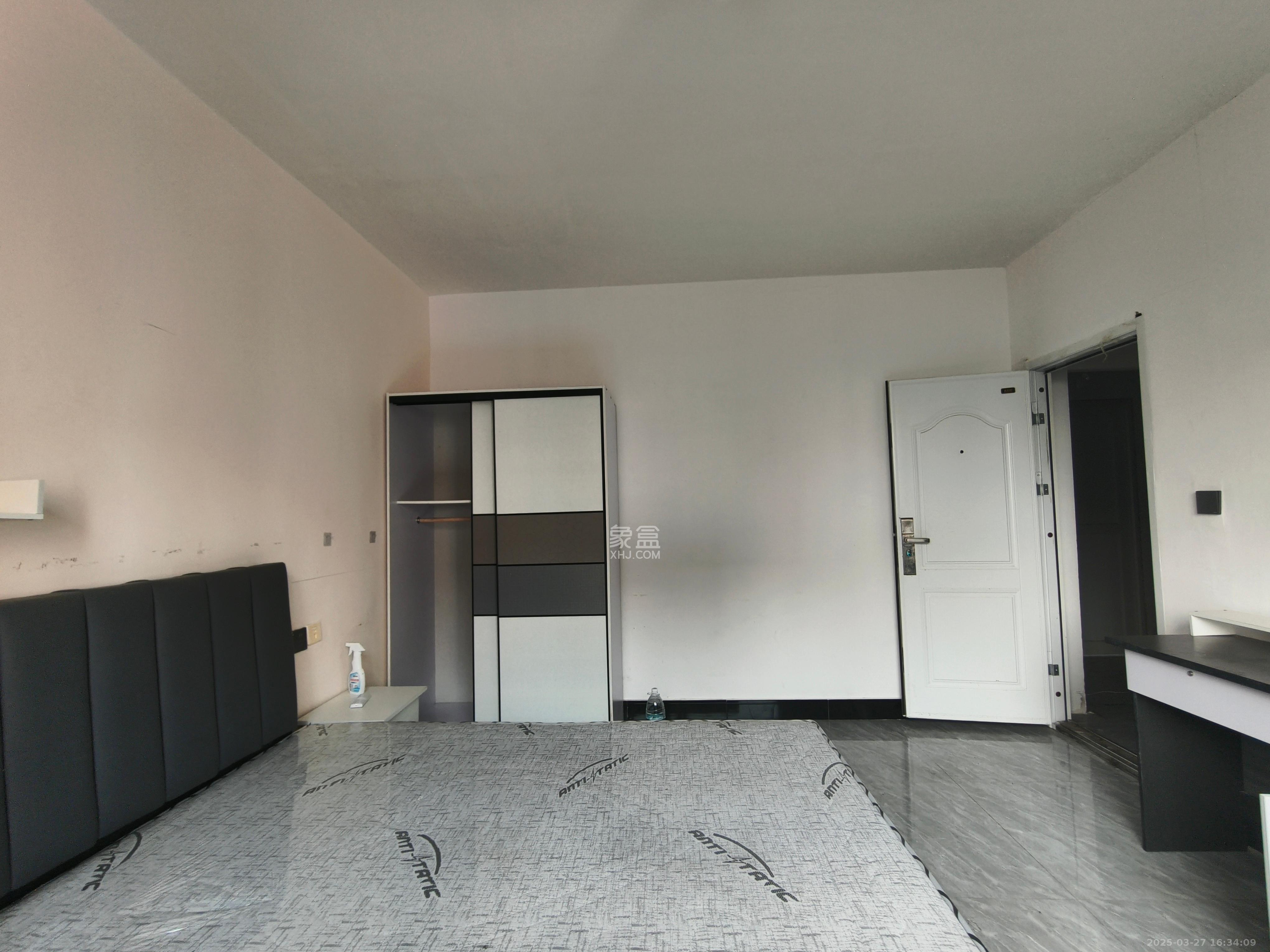 洋湖和园(福联嘉苑) 1室1厅1卫 1050.0元/月 洋湖和园(福联嘉苑) 1室1厅1卫 1050.0元/月室内图