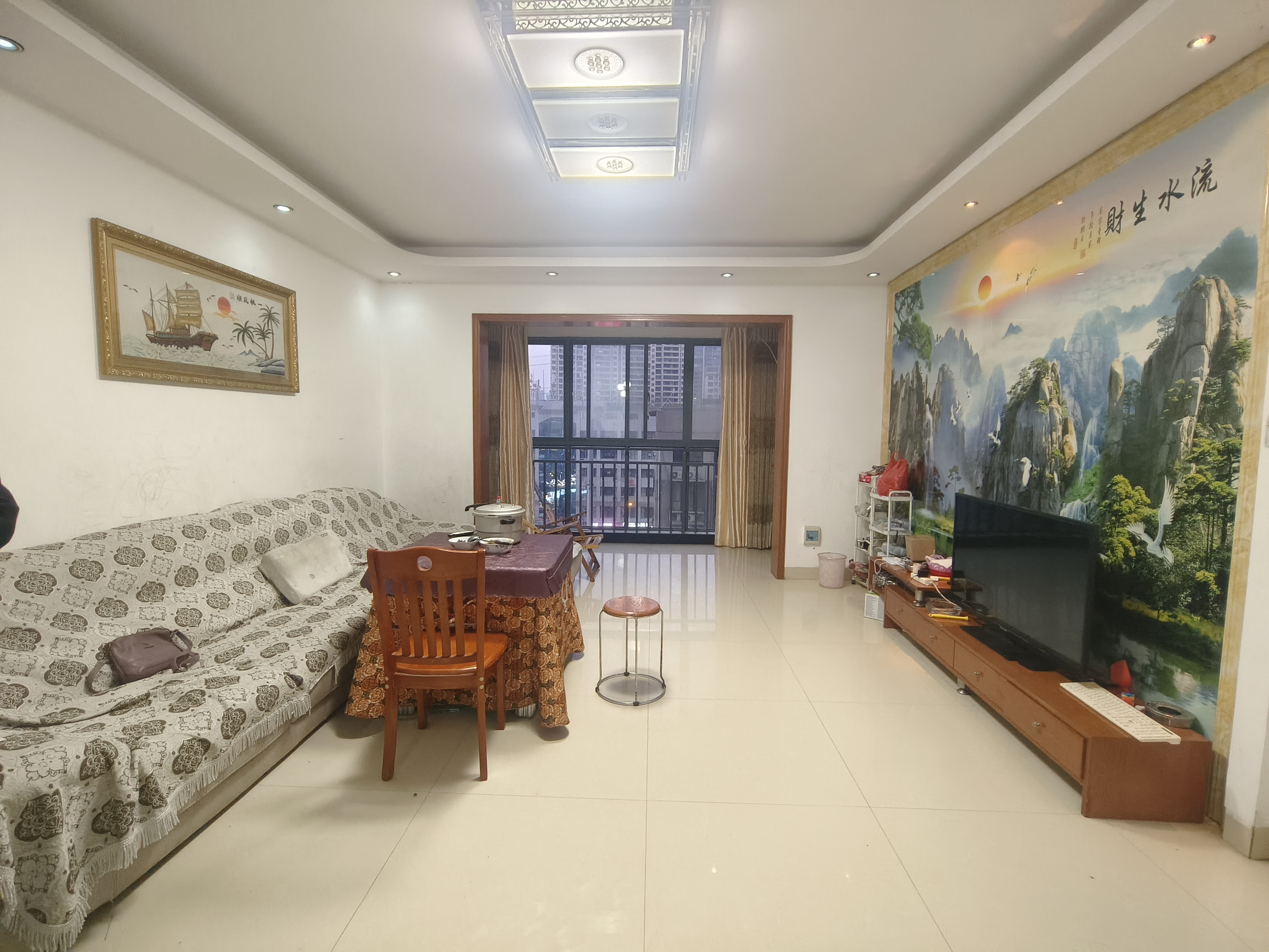 南苑上和一期  3室2厅2卫    69.8万 南苑上和一期  3室2厅2卫    69.8万客厅