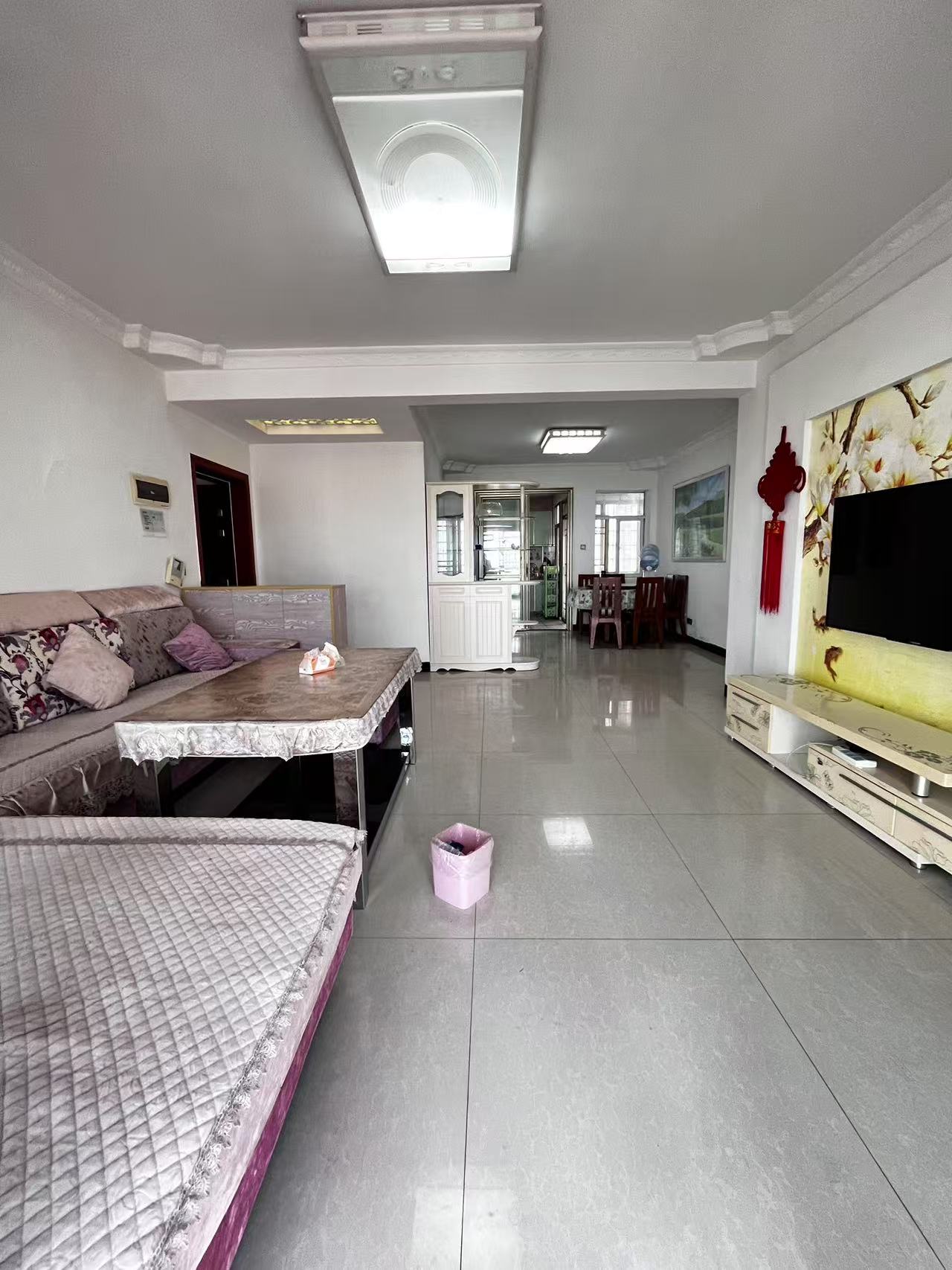 科技创新大厦  3室2厅2卫    72.8万 科技创新大厦  3室2厅2卫    72.8万室内图