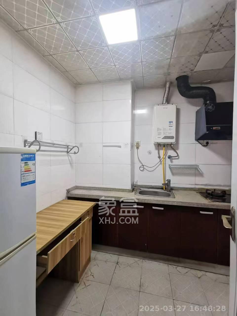 湘府9号  2室2厅1卫   1800.00元/月室内图