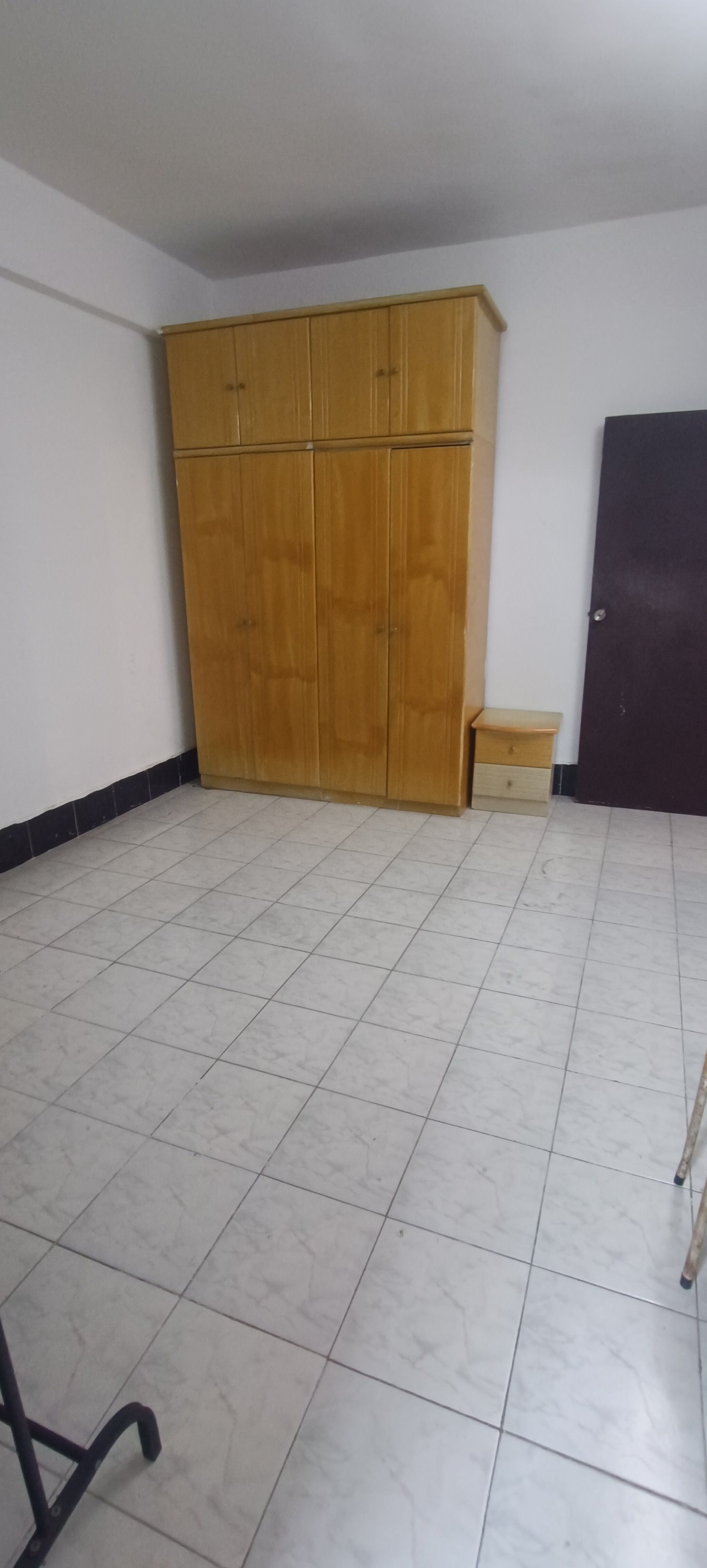 市政府宿舍(新华南路5号)  3室2厅2卫    85.0万 市政府宿舍(新华南路5号)  3室2厅2卫    85.0万客厅