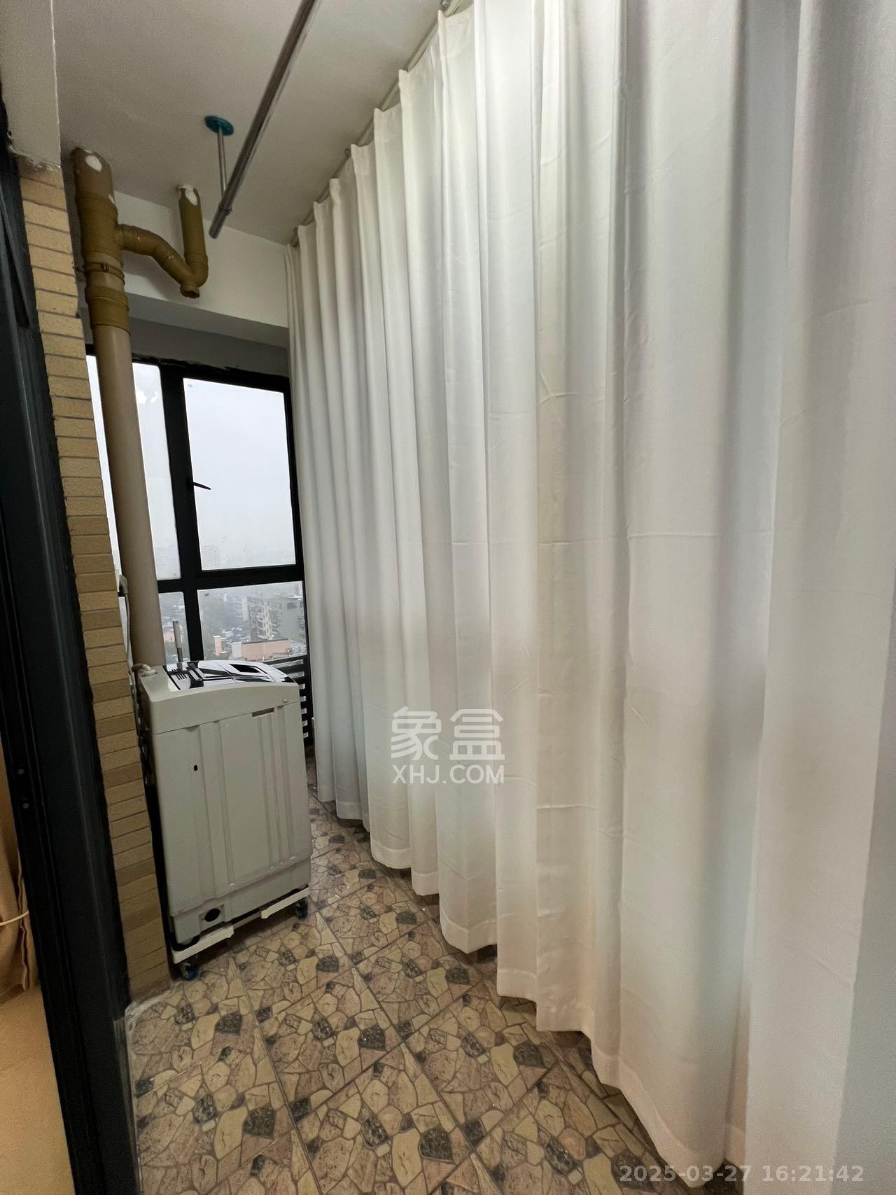 湘府9号  3室2厅1卫    3300.0元/月室内图