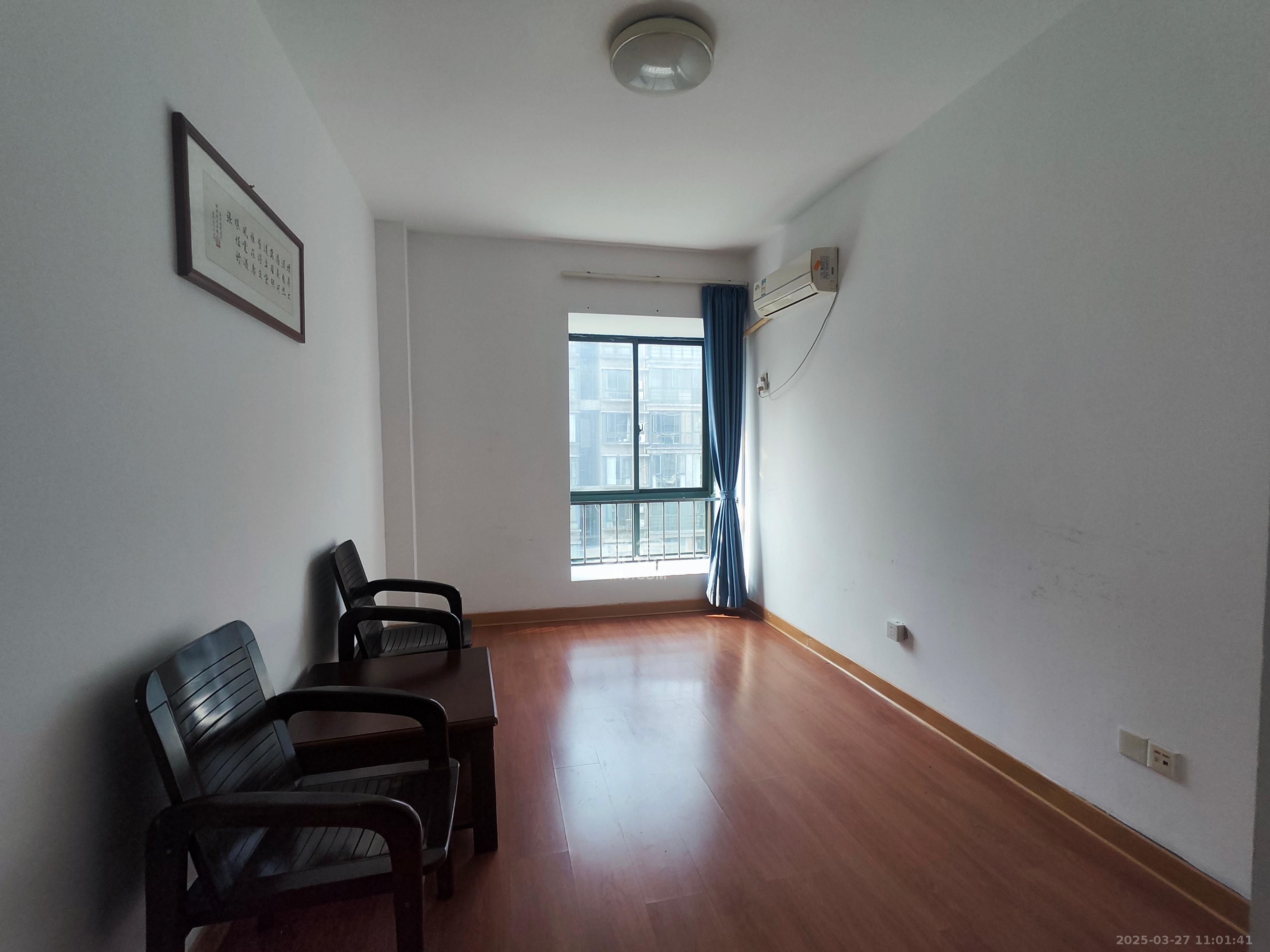 通泰梅岭苑 4室2厅2卫 4000.0元/月 通泰梅岭苑 4室2厅2卫 4000.0元/月室内图