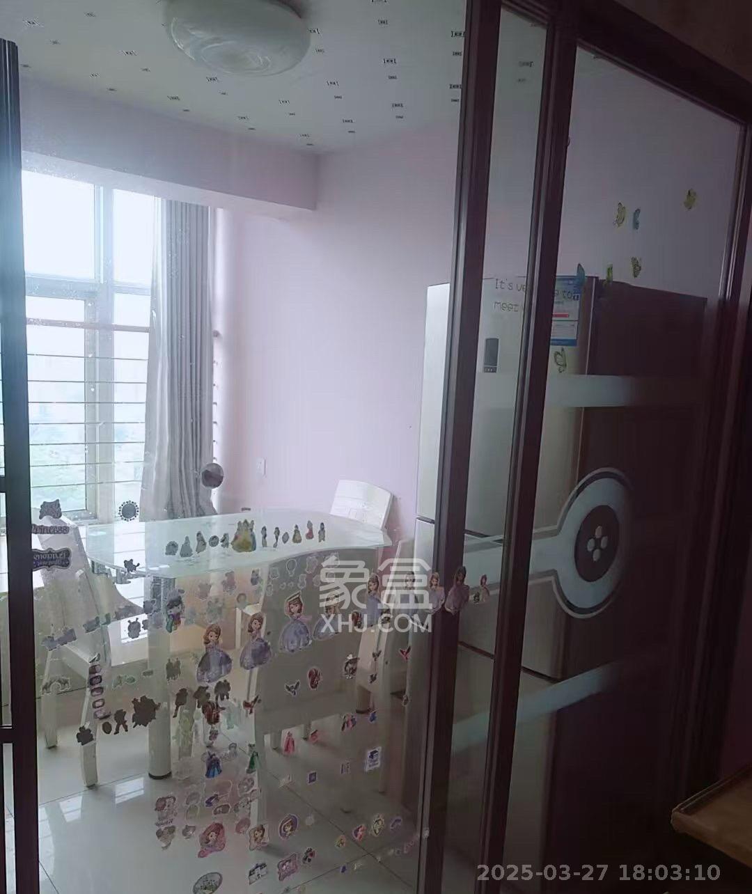 金色loft(鑫秋大厦) 2室1厅1卫 1900.0元/月 金色loft(鑫秋大厦) 2室1厅1卫 1900.0元/月室内图