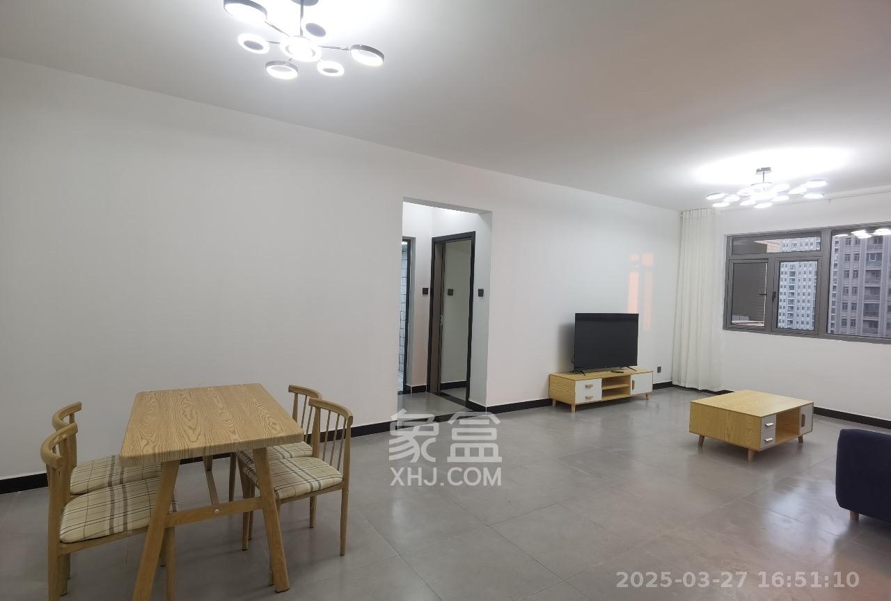 八方小区C区  1室2厅2卫    3500.0元/月室内图