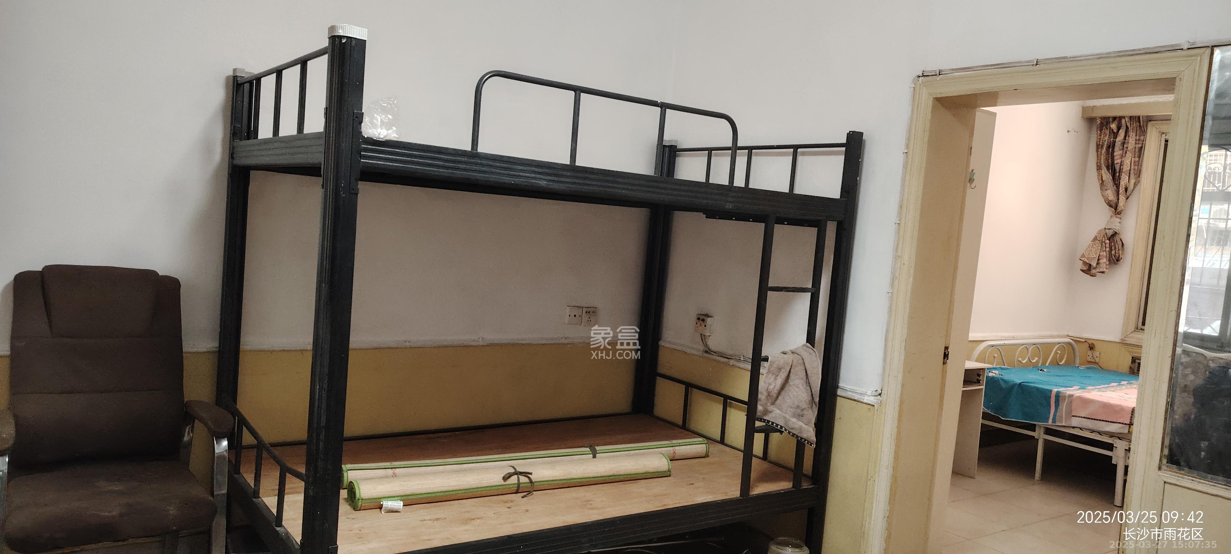 桂花二村  2室2厅1卫   1400.00元/月
