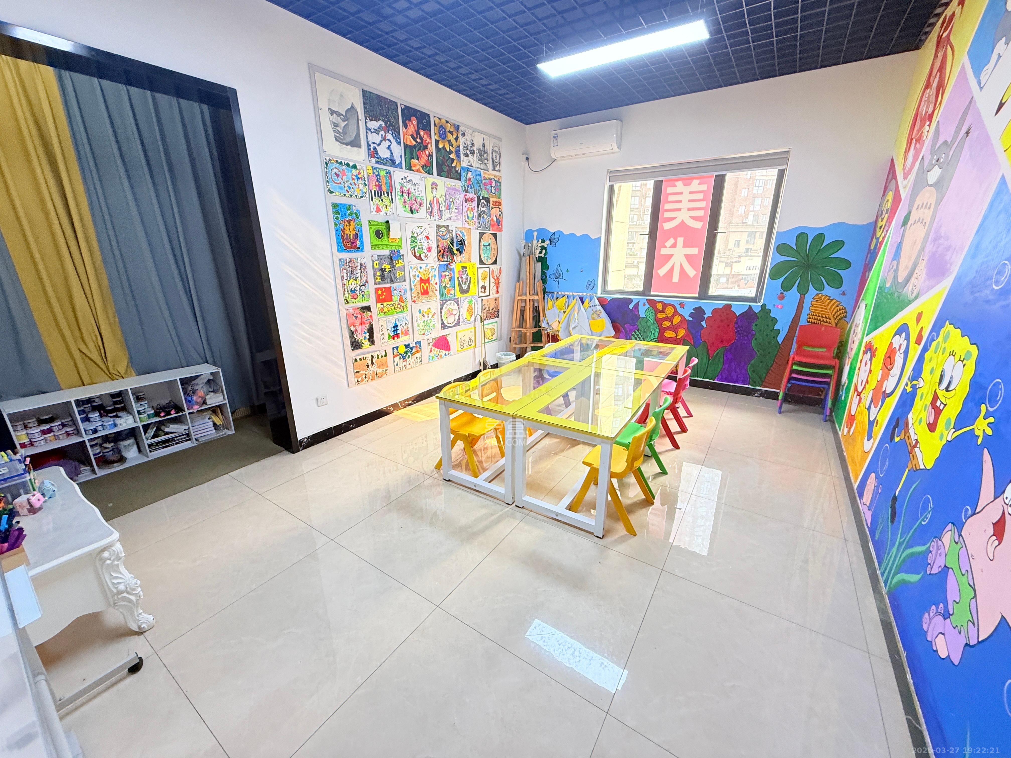 半山公馆(半山国际中心) 2室2厅1卫 5200.0元/月 半山公馆(半山国际中心) 2室2厅1卫 5200.0元/月室内图