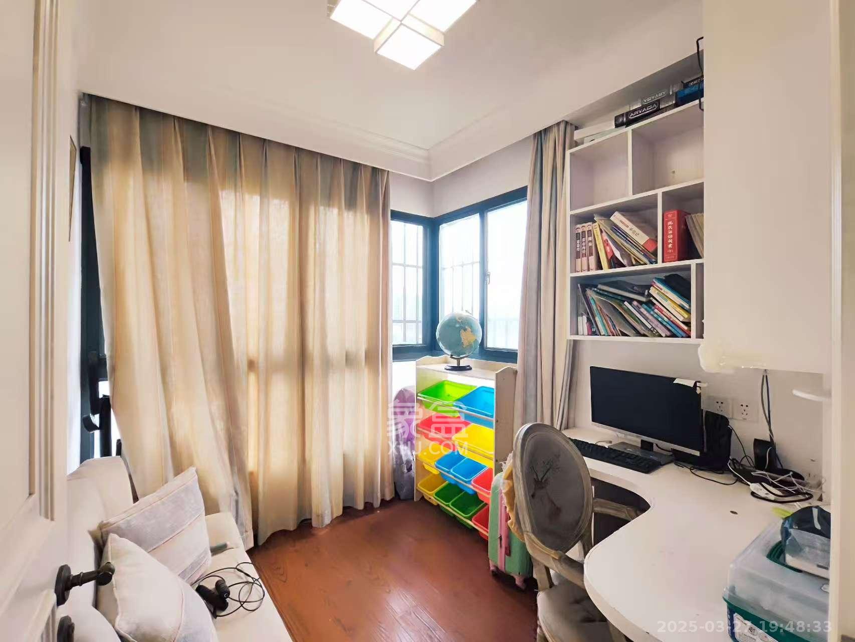 勤诚达新界 3室2厅1卫 1900.0元/月 勤诚达新界 3室2厅1卫 1900.0元/月室内图