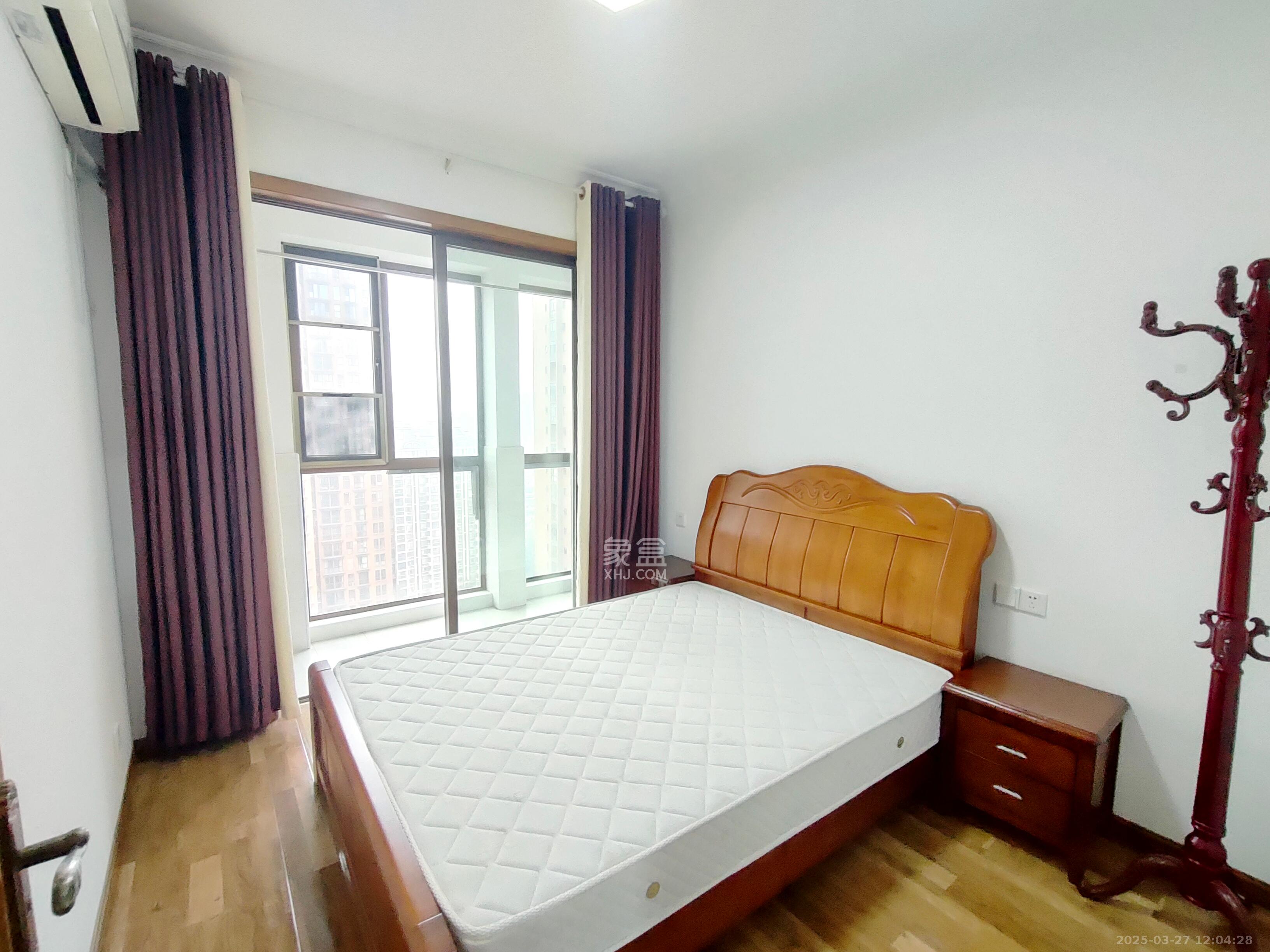 第六都(陆都小区) 3室2厅2卫 5000.0元/月 第六都(陆都小区) 3室2厅2卫 5000.0元/月室内图