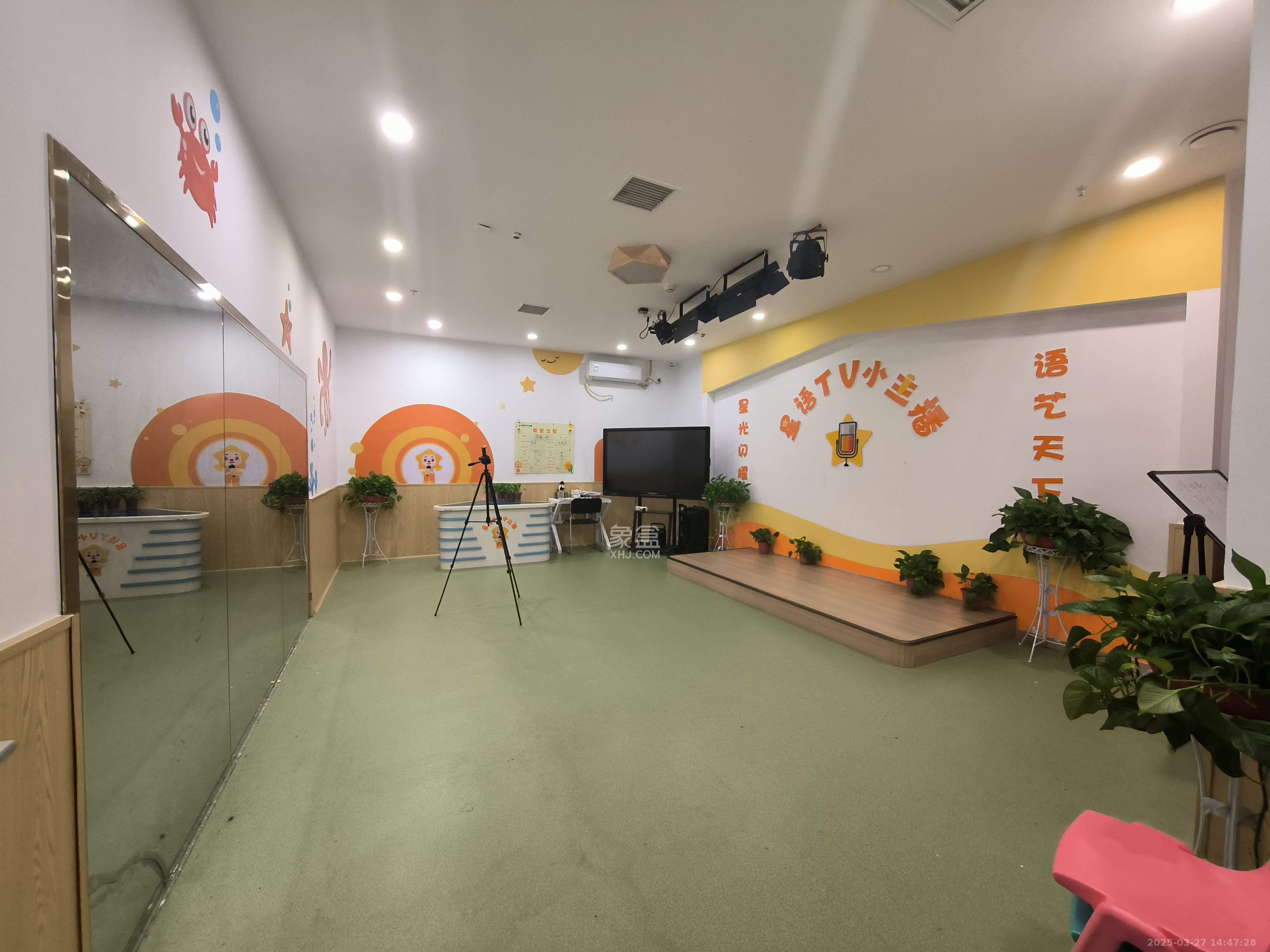 恒大翡翠华庭   731.0㎡      36550.0元/月室内图