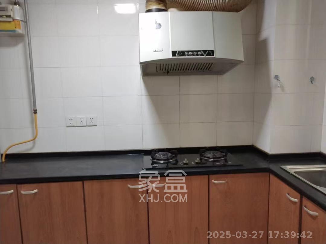上庭苑  1室1厅1卫   1200.00元/月室内图