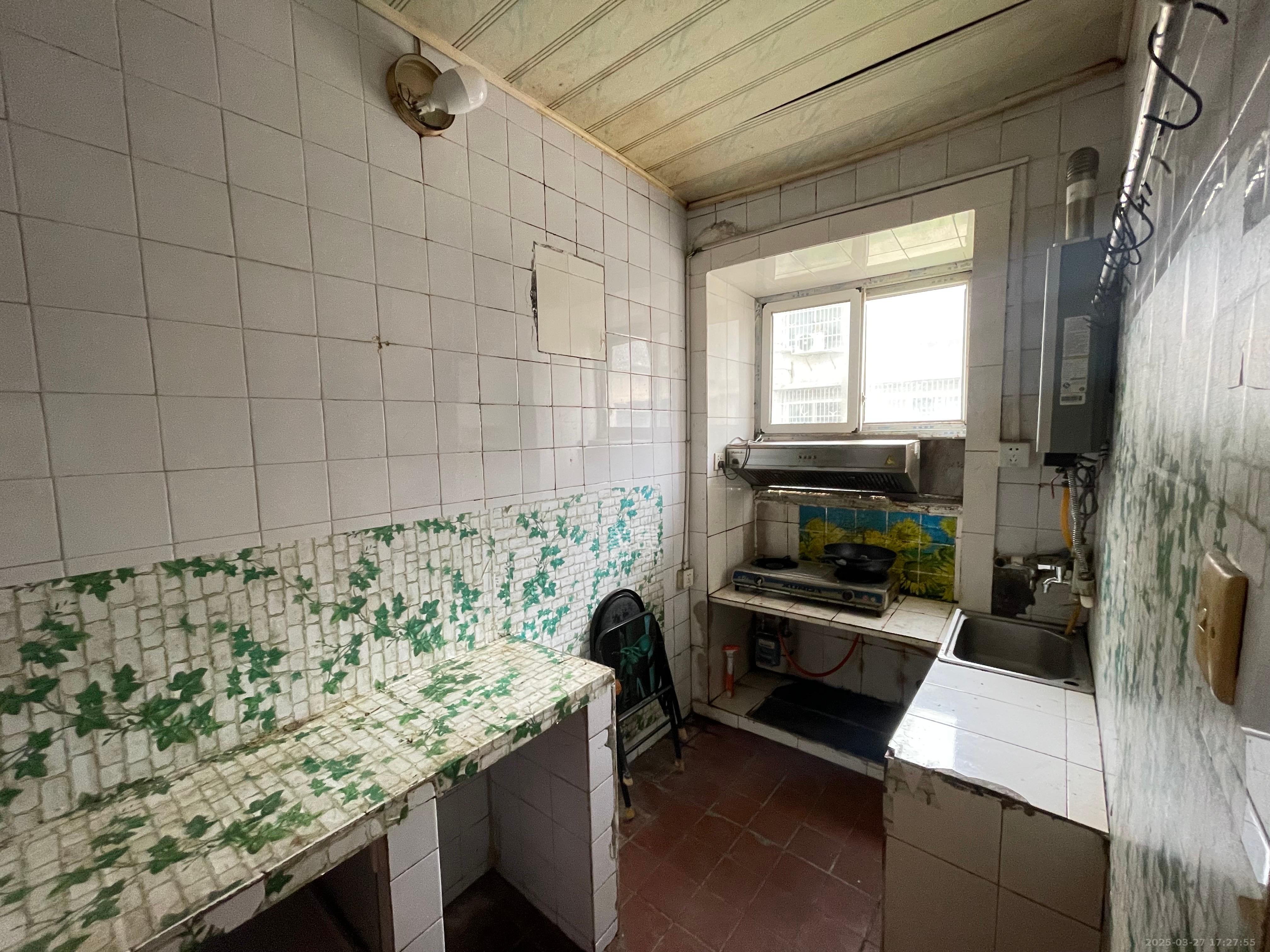 长坡水利水电机械厂宿舍 1室1厅1卫 1500.0元/月 长坡水利水电机械厂宿舍 1室1厅1卫 1500.0元/月室内图