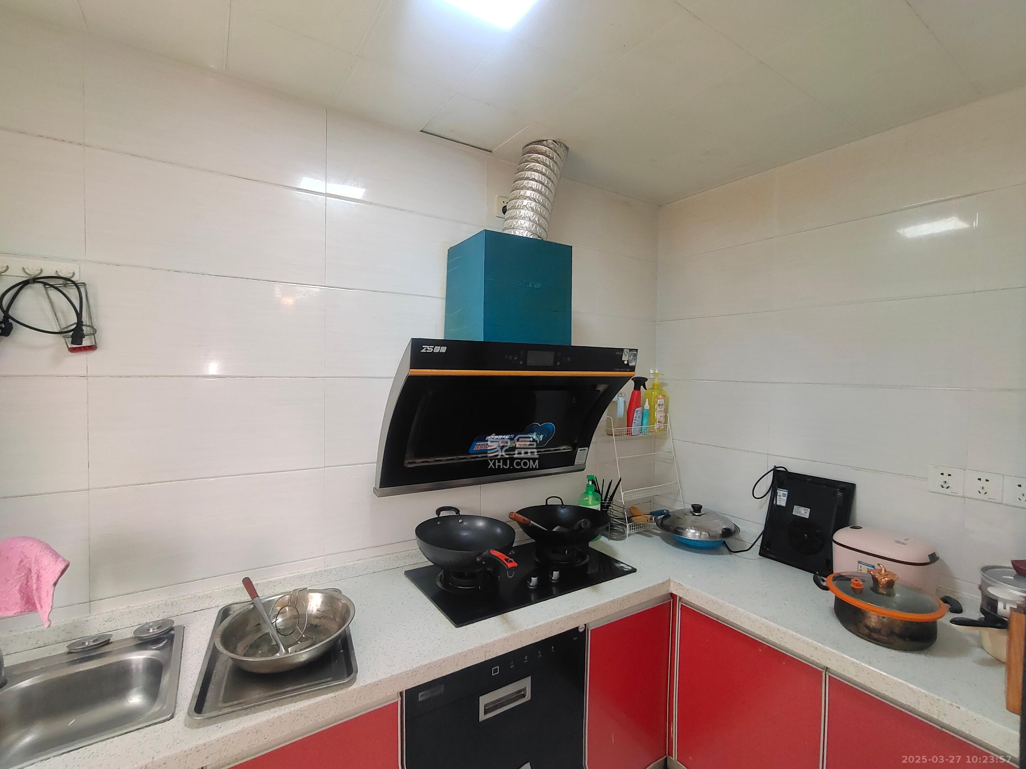 华润凤凰城三期 3室2厅2卫 2300.0元/月 华润凤凰城三期 3室2厅2卫 2300.0元/月室内图