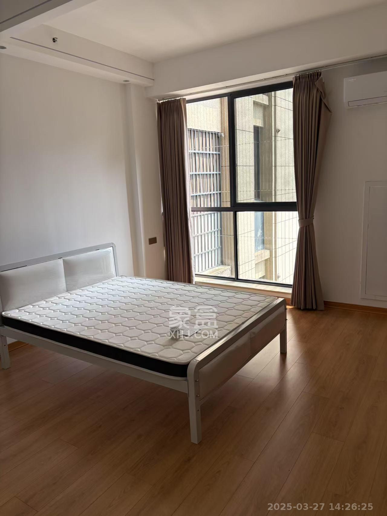 金茂梅溪湖  2室1厅1卫    3000.0元/月 金茂梅溪湖  2室1厅1卫    3000.0元/月室内图