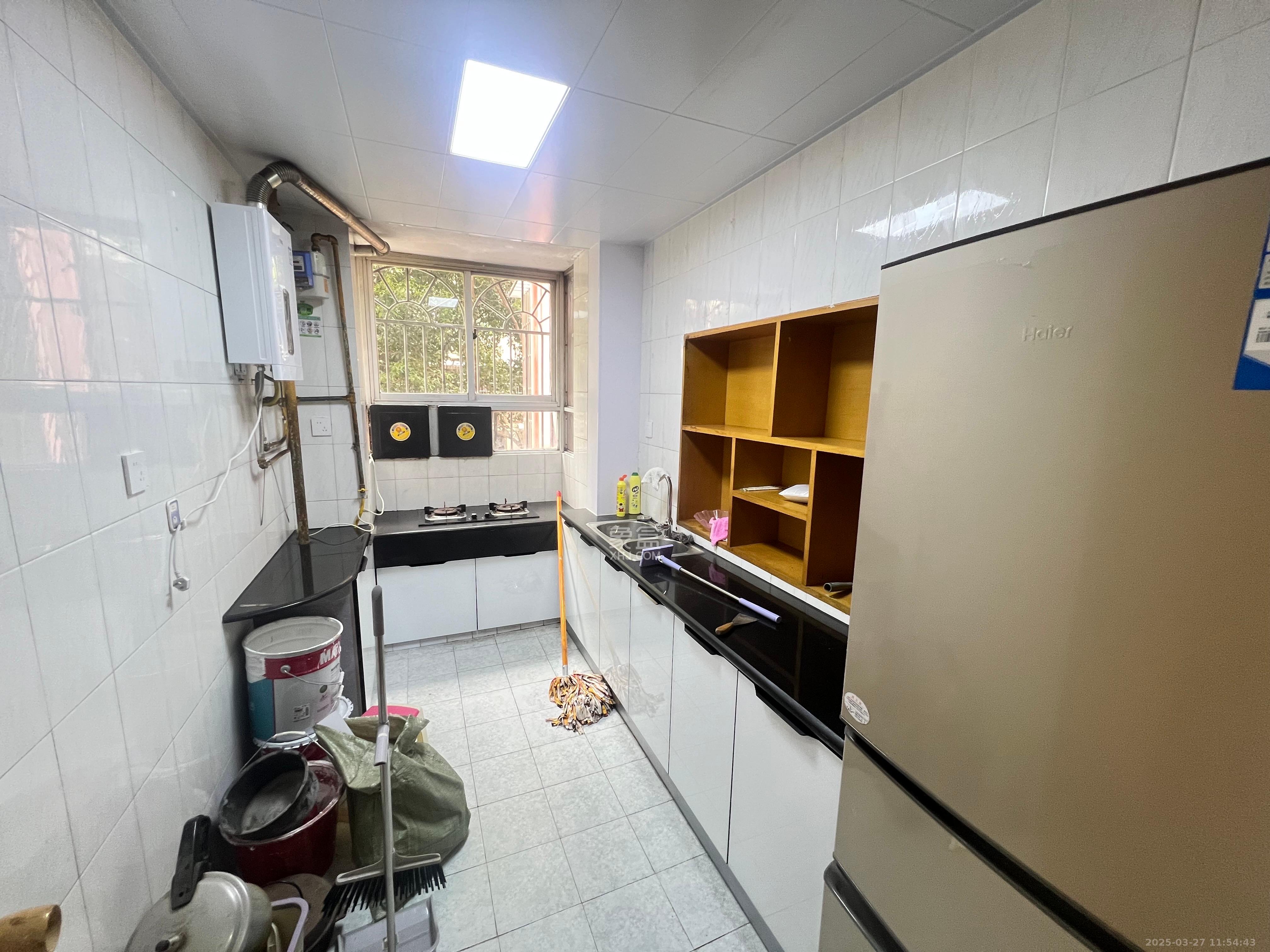 泰时新雅园 3室2厅1卫 2600.0元/月 泰时新雅园 3室2厅1卫 2600.0元/月室内图