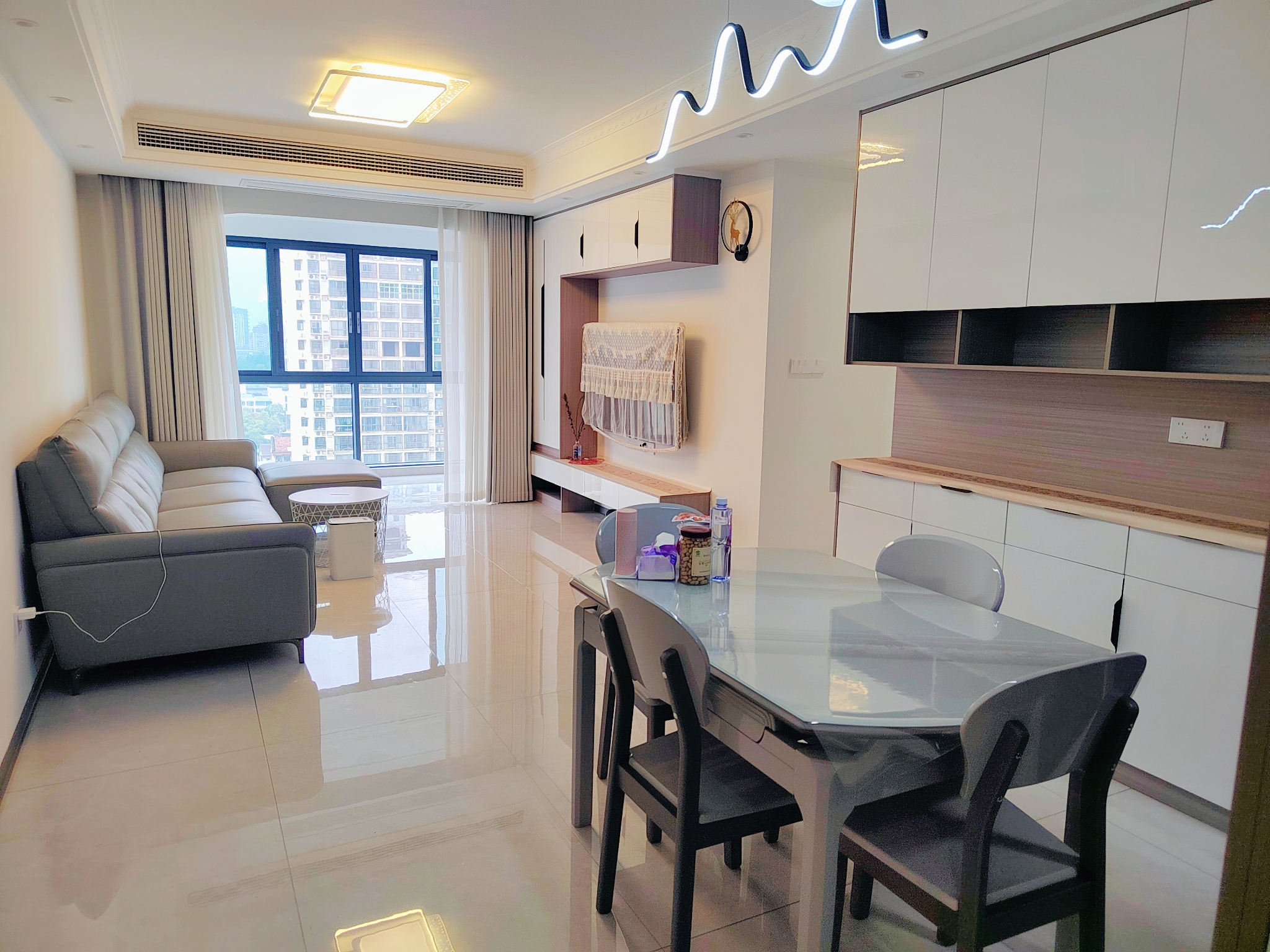 缇香名苑二期 2室2厅2卫 2560.0元/月 缇香名苑二期 2室2厅2卫 2560.0元/月室内图