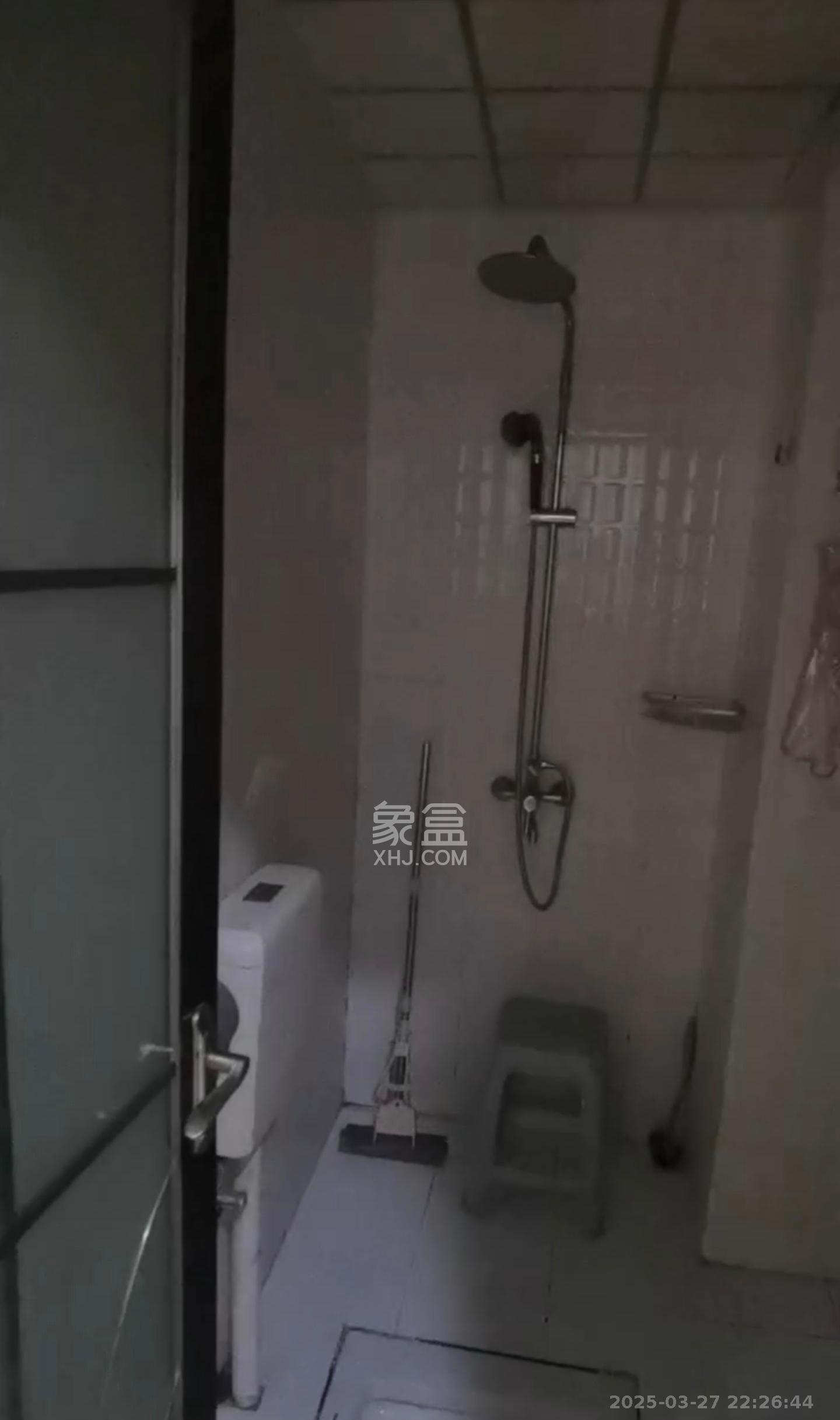众东国际  1室1厅1卫   2000.00元/月室内图