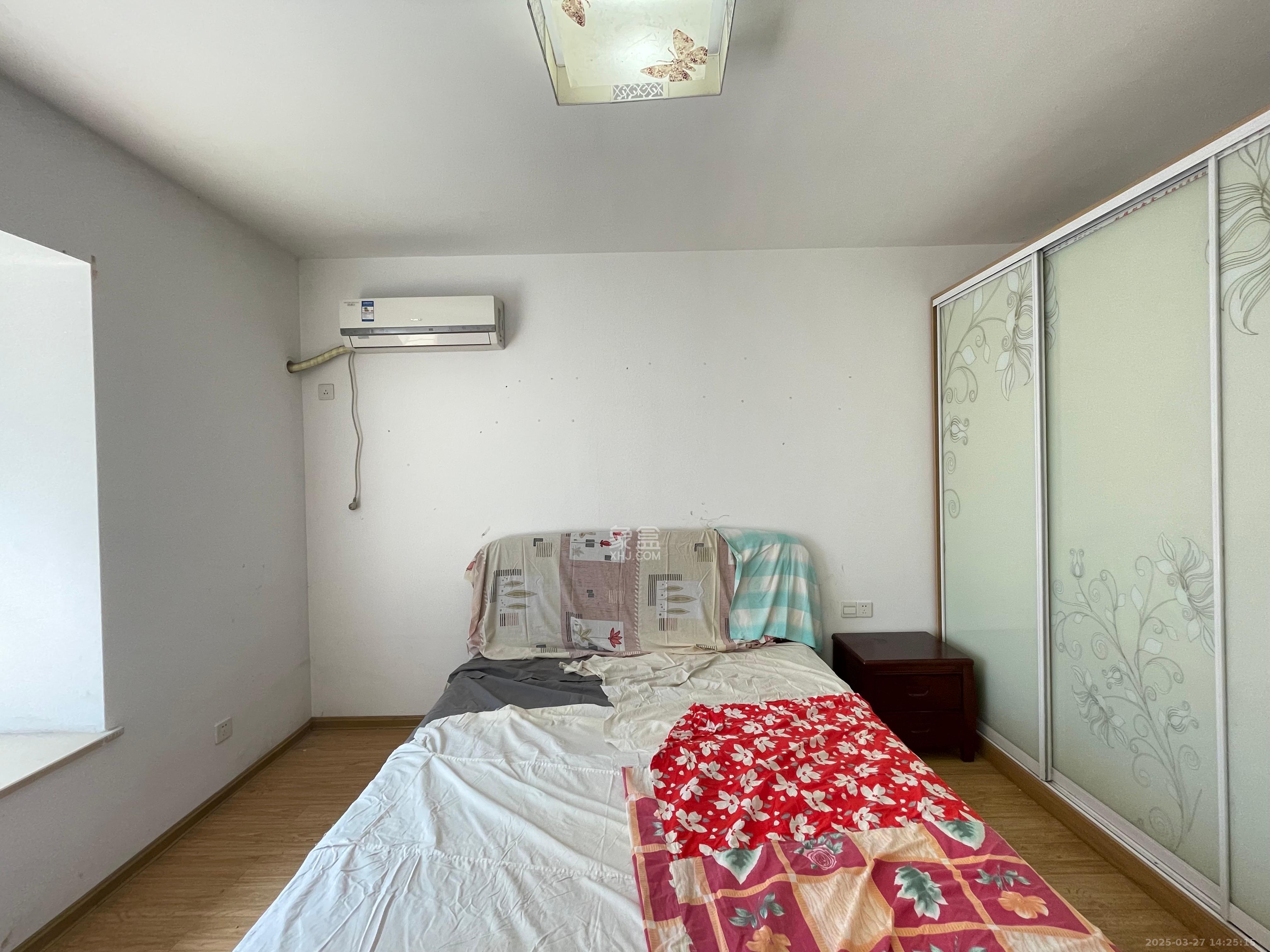 保利麓谷林语A区  3室2厅1卫   2400.00元/月室内图