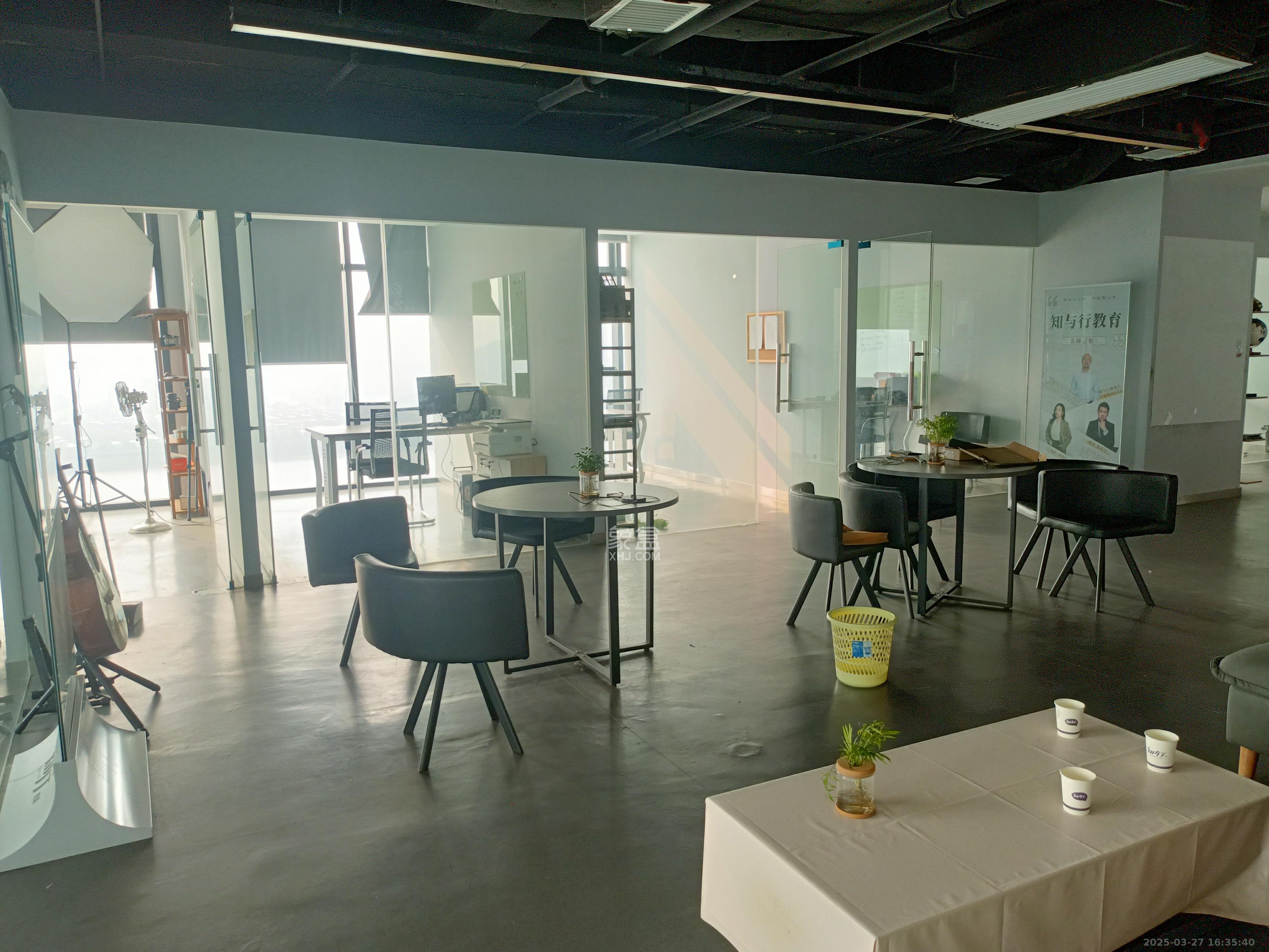 万达广场   380.0㎡      26000.0元/月室内图