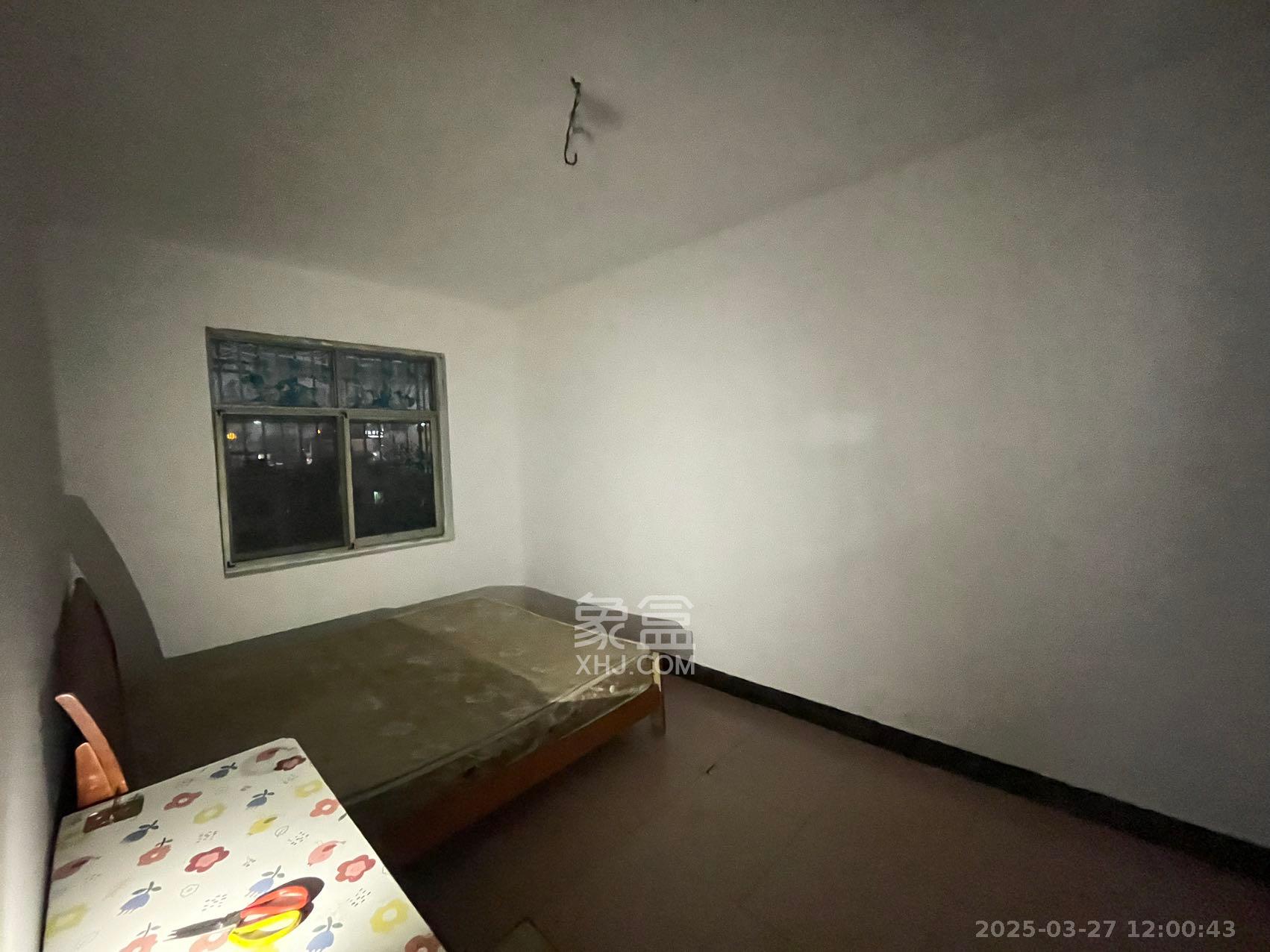 洞井商贸城 3室1厅2卫 1000.0元/月 洞井商贸城 3室1厅2卫 1000.0元/月室内图