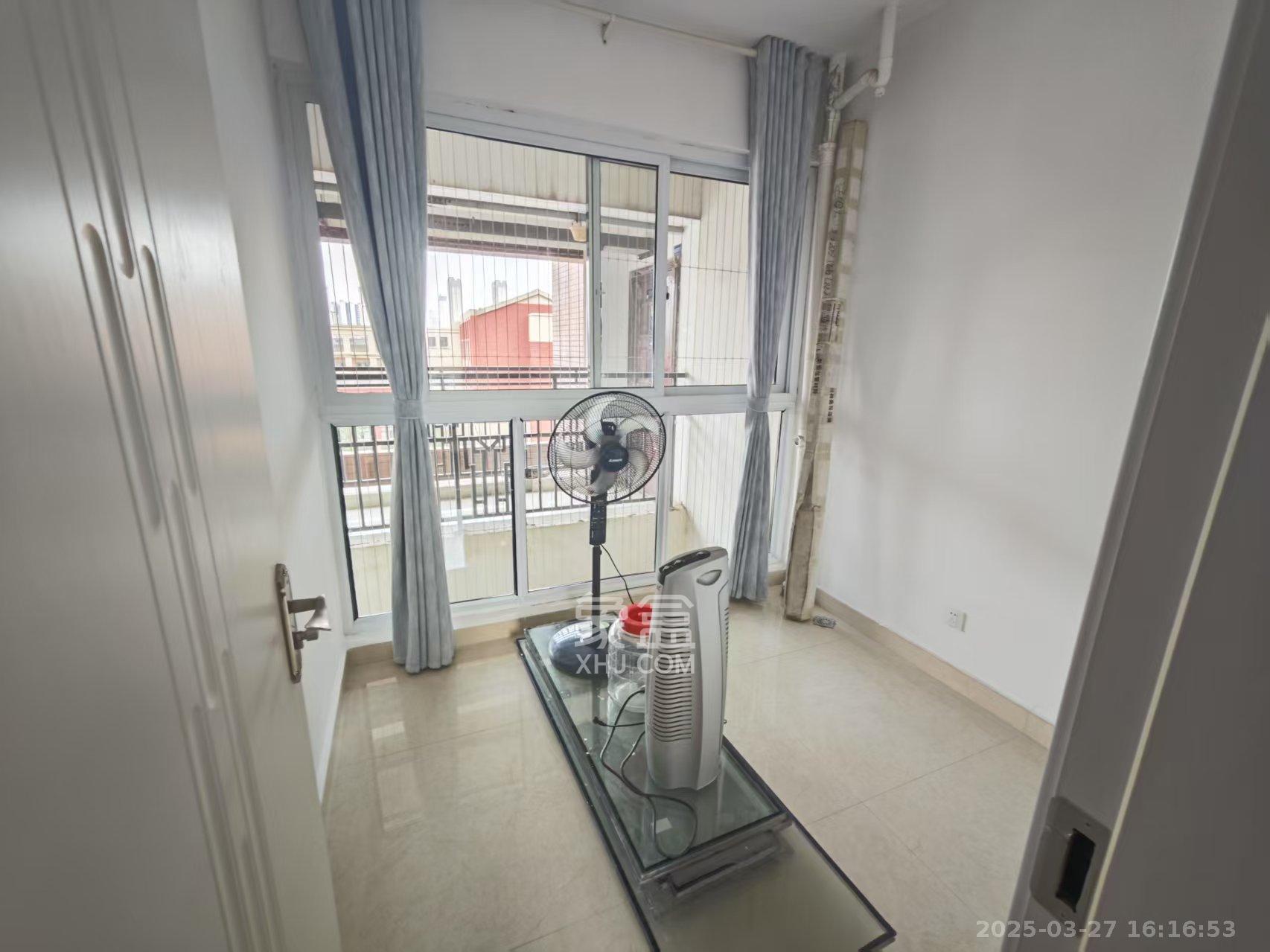 绿地海外滩一期 2室2厅1卫 1700.0元/月 绿地海外滩一期 2室2厅1卫 1700.0元/月室内图