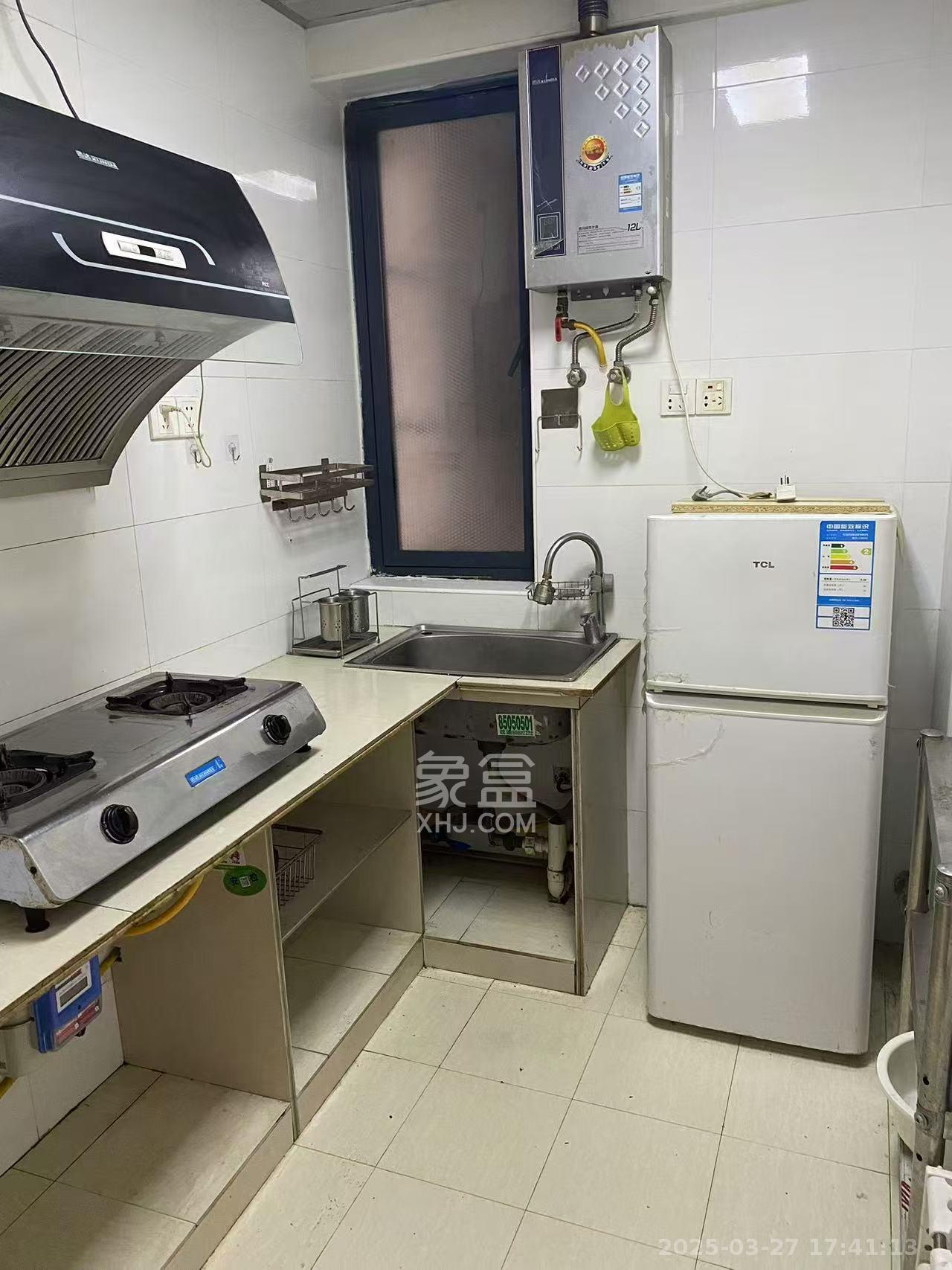 云鼎公馆  3室2厅1卫   2600.00元/月室内图