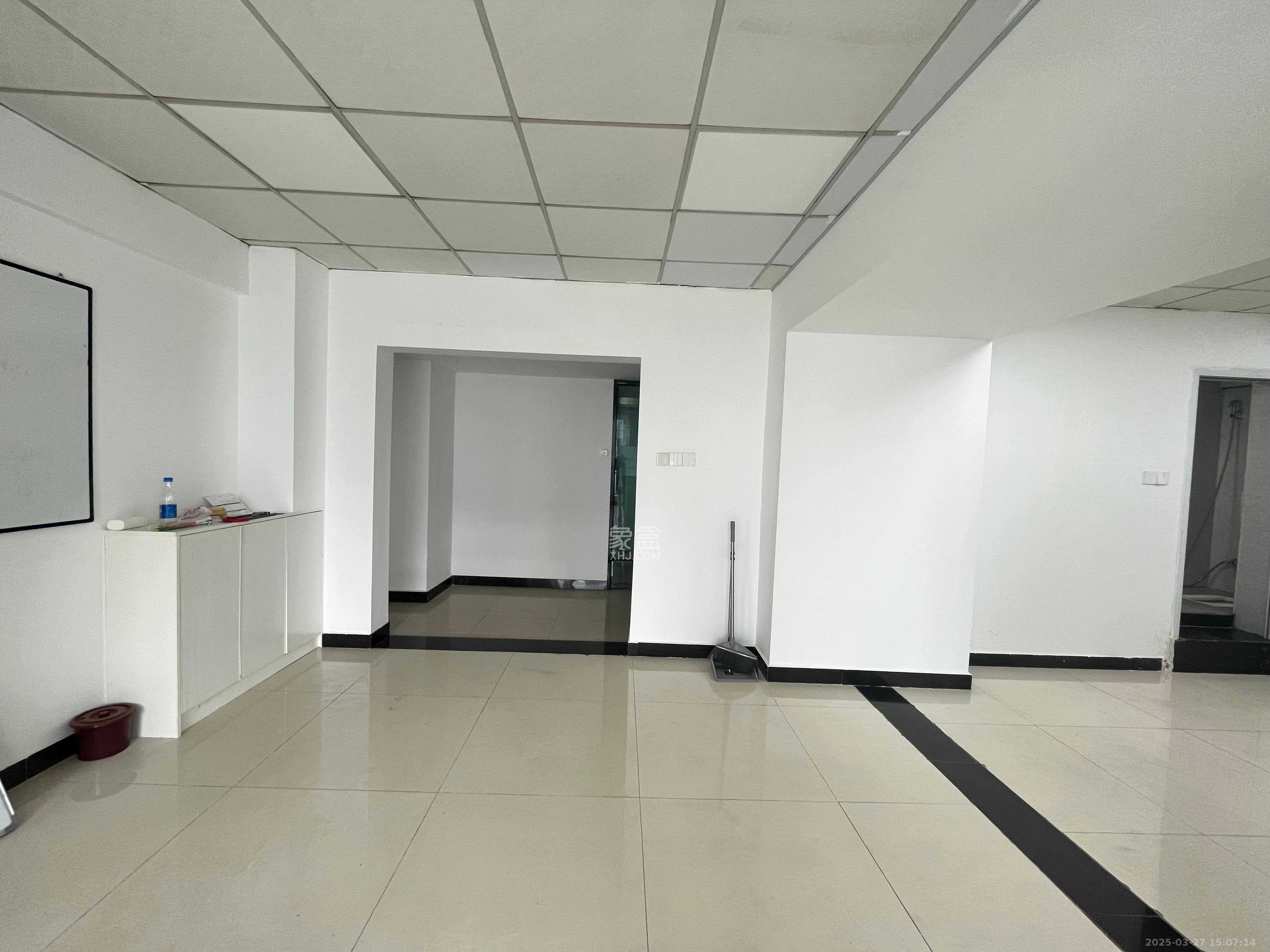 长城华都 1室1厅1卫 5500.0元/月 长城华都 1室1厅1卫 5500.0元/月室内图