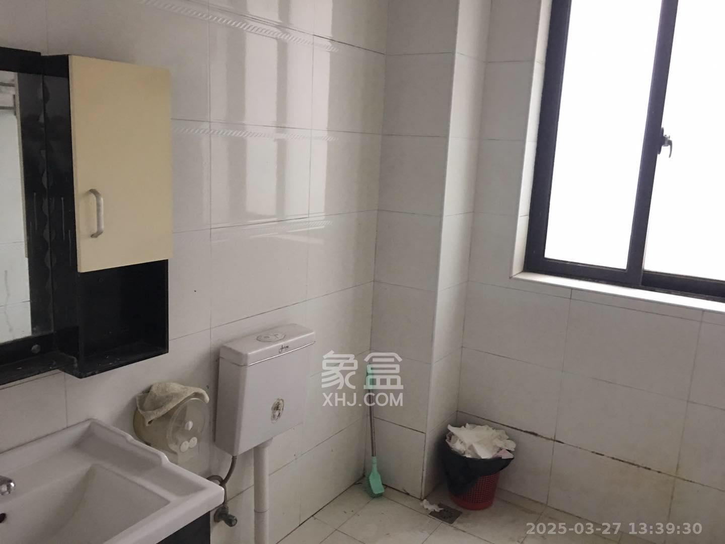 保利麓谷林语E区 1室2厅1卫 850.0元/月 保利麓谷林语E区 1室2厅1卫 850.0元/月室内图