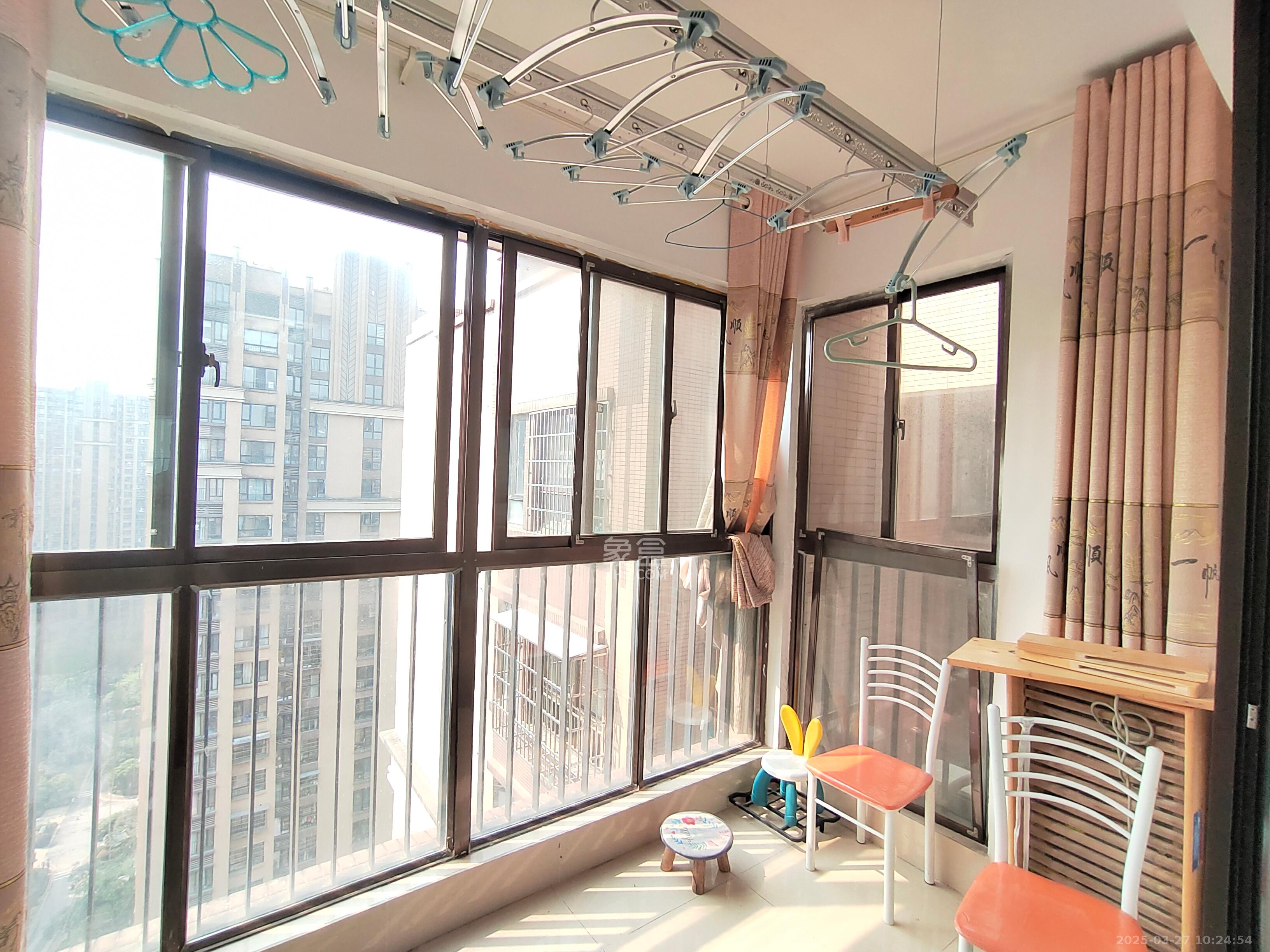 华润凤凰城三期 3室2厅2卫 2300.0元/月 华润凤凰城三期 3室2厅2卫 2300.0元/月室内图