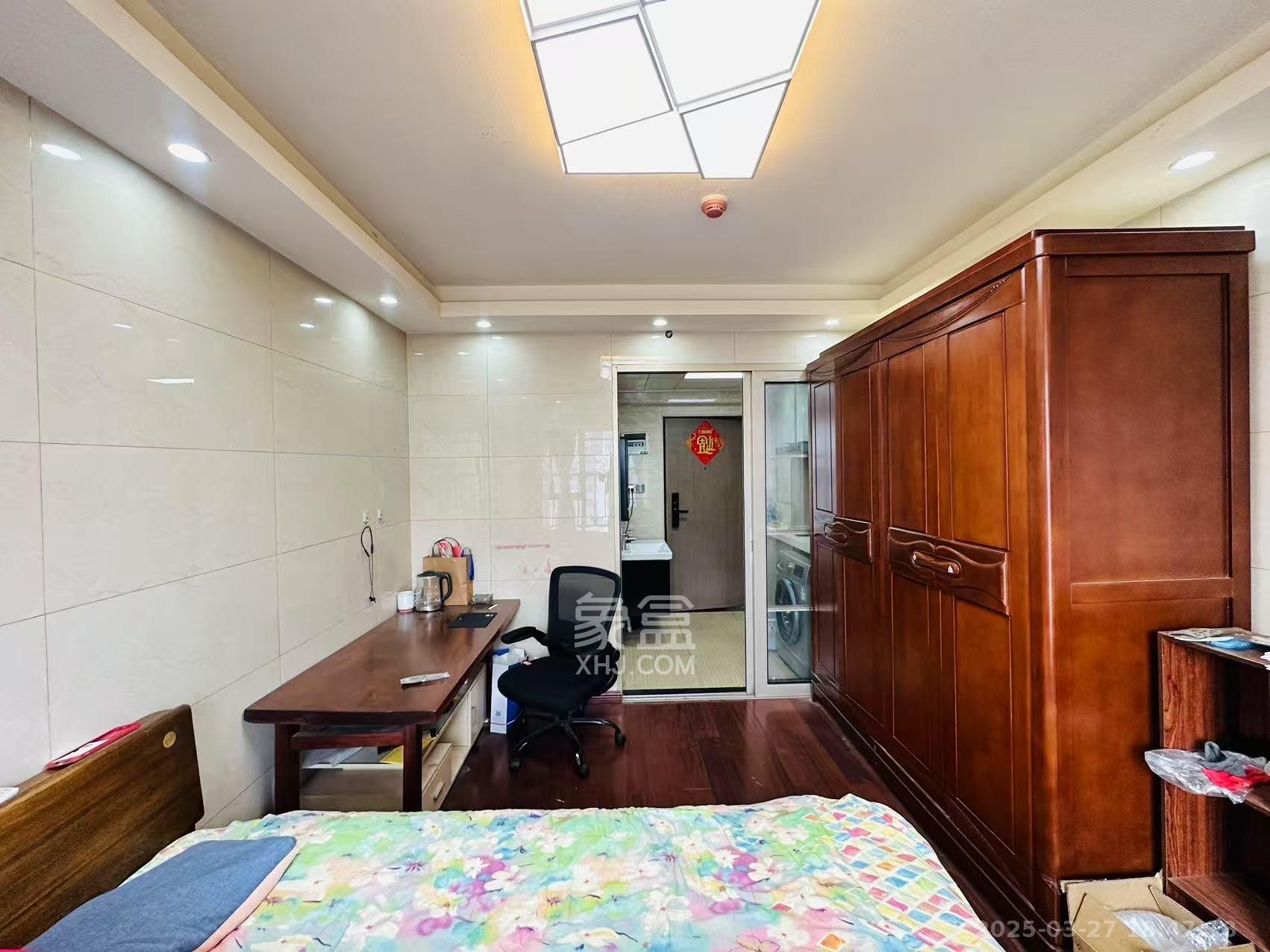 好莱城(弘德西街) 1室1厅1卫 1400.0元/月 好莱城(弘德西街) 1室1厅1卫 1400.0元/月室内图