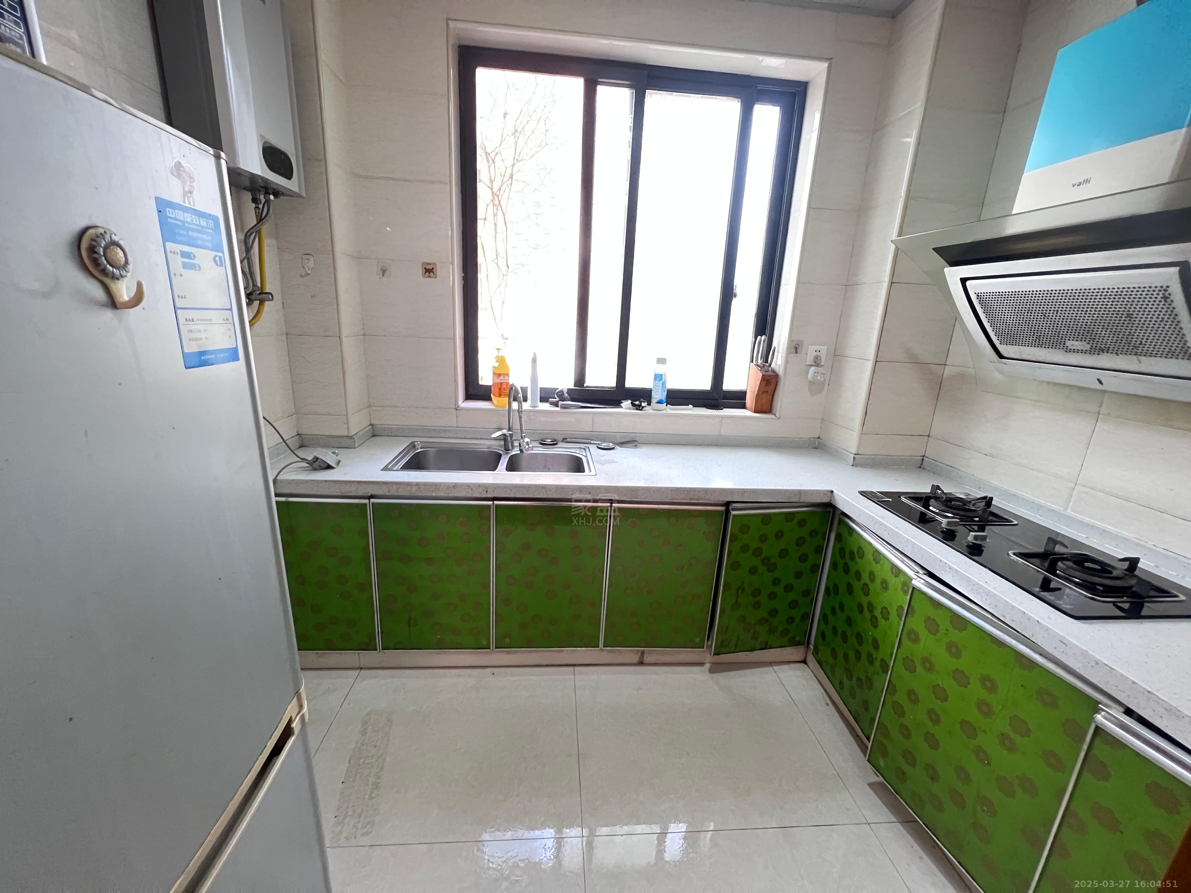 桂花名城  2室1厅1卫    1000.0元/月 桂花名城  2室1厅1卫    1000.0元/月室内图