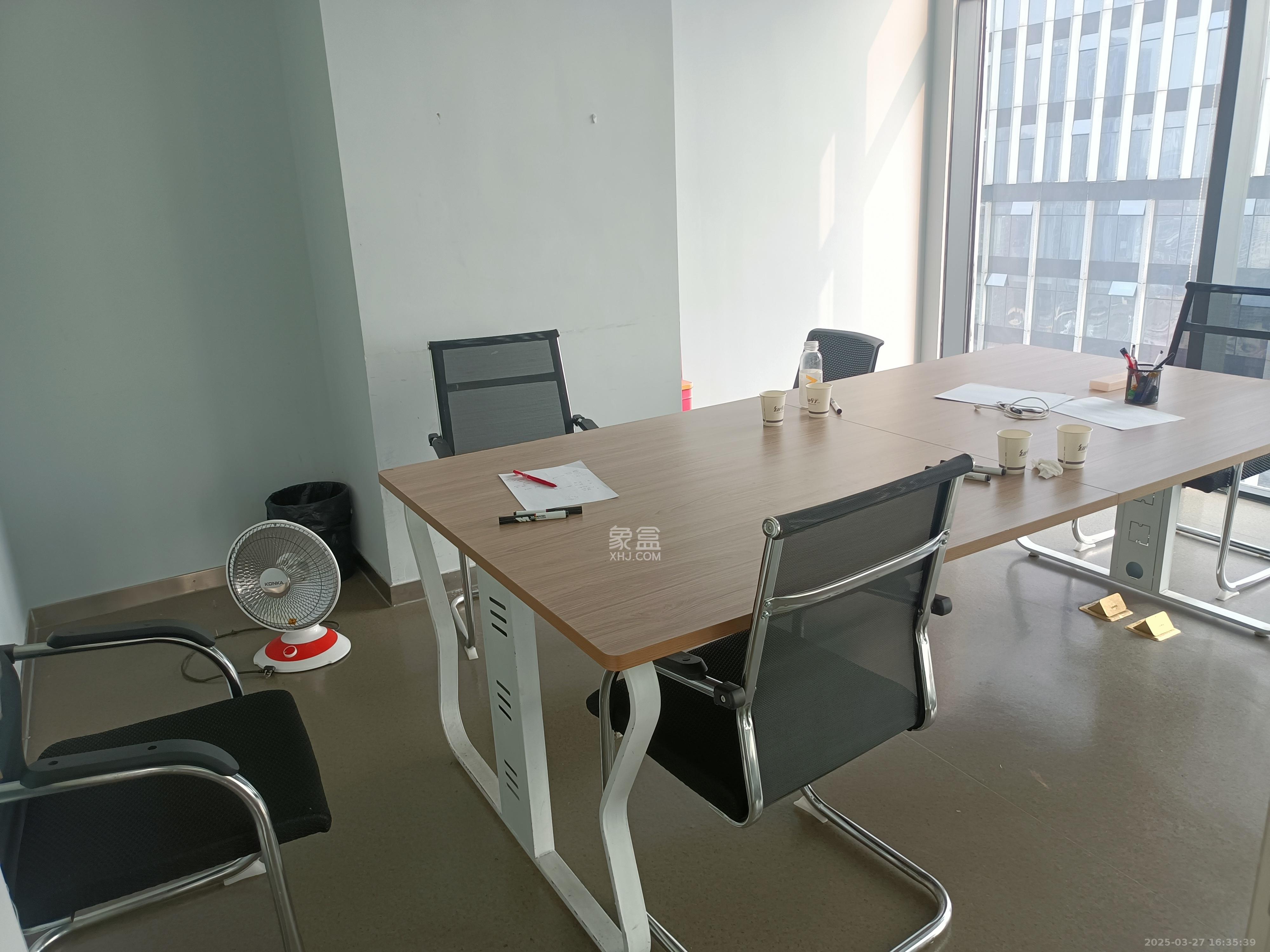 万达广场   380.0㎡      26000.0元/月室内图