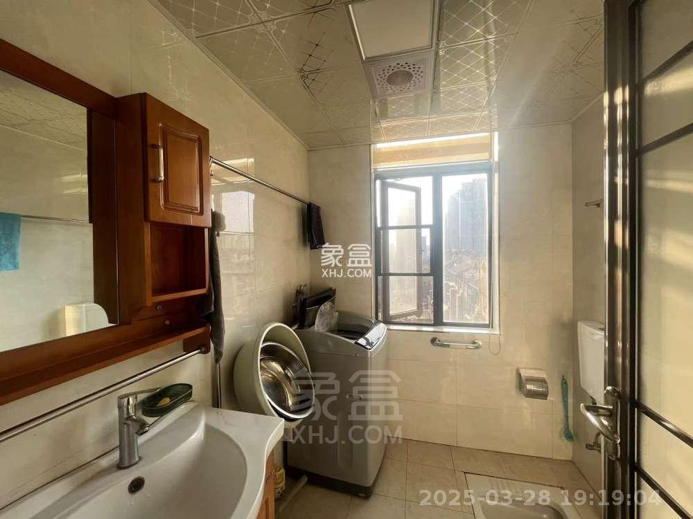 湘银星城 3室2厅2卫 2000.0元/月 湘银星城 3室2厅2卫 2000.0元/月室内图