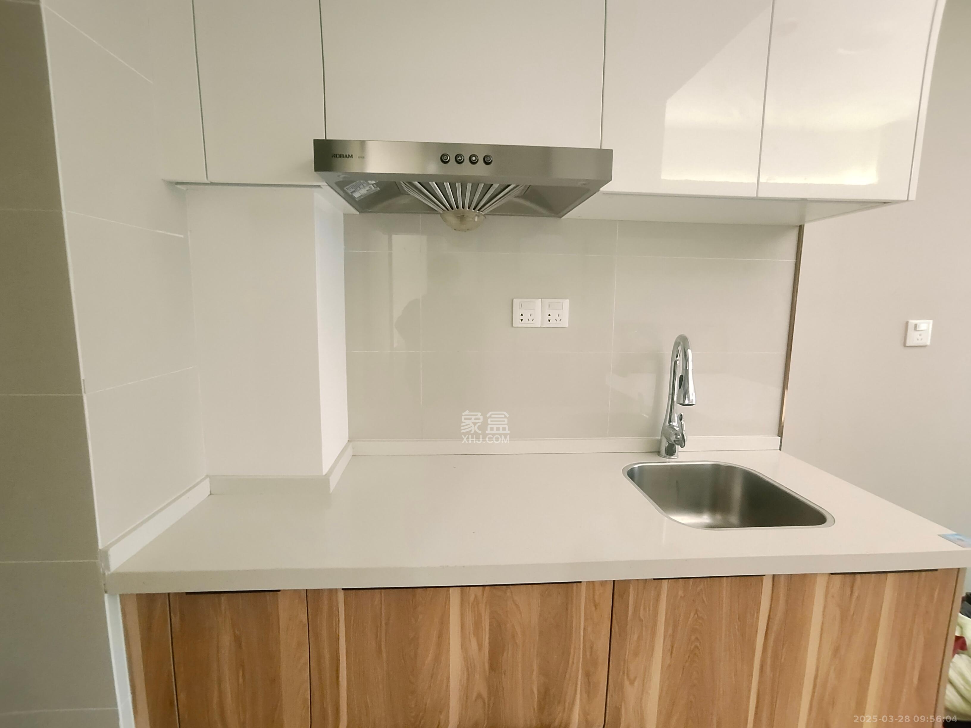 远洋外滩壹号 1室1厅1卫 2000.0元/月 远洋外滩壹号 1室1厅1卫 2000.0元/月室内图