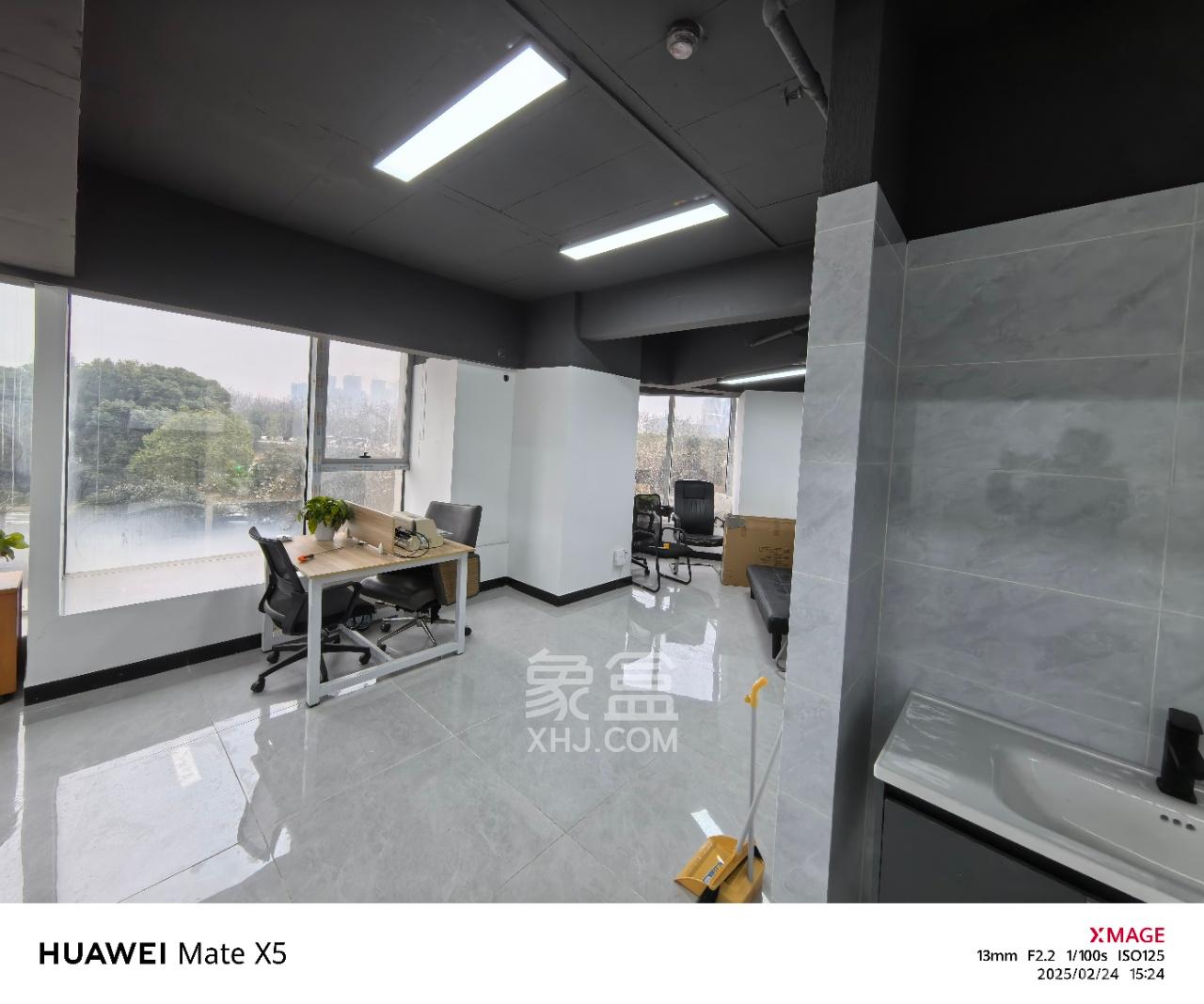 兰亭湾畔 1室1厅1卫 3500.0元/月 兰亭湾畔 1室1厅1卫 3500.0元/月室内图