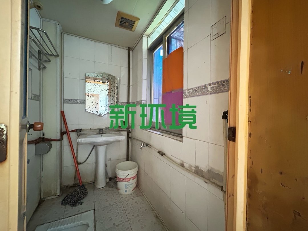 武装部宿舍 3室2厅2卫 53.8万 武装部宿舍 3室2厅2卫 53.8万客厅