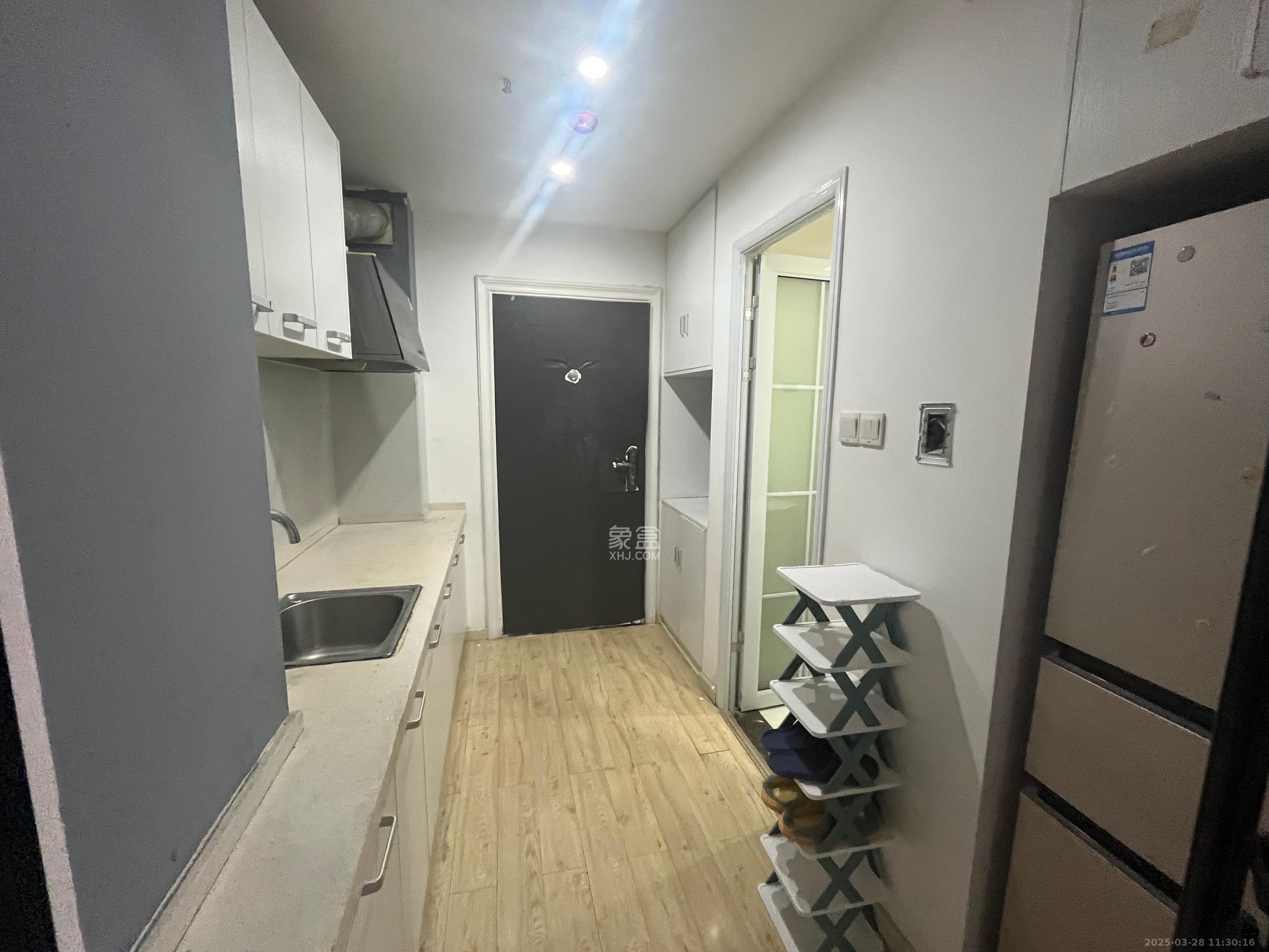 九峰远见  1室1厅1卫   1500.00元/月室内图