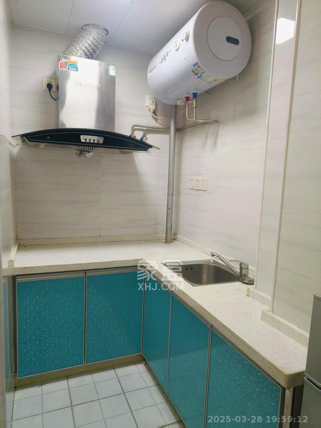 湘预家园  1室1厅1卫   900.00元/月室内图