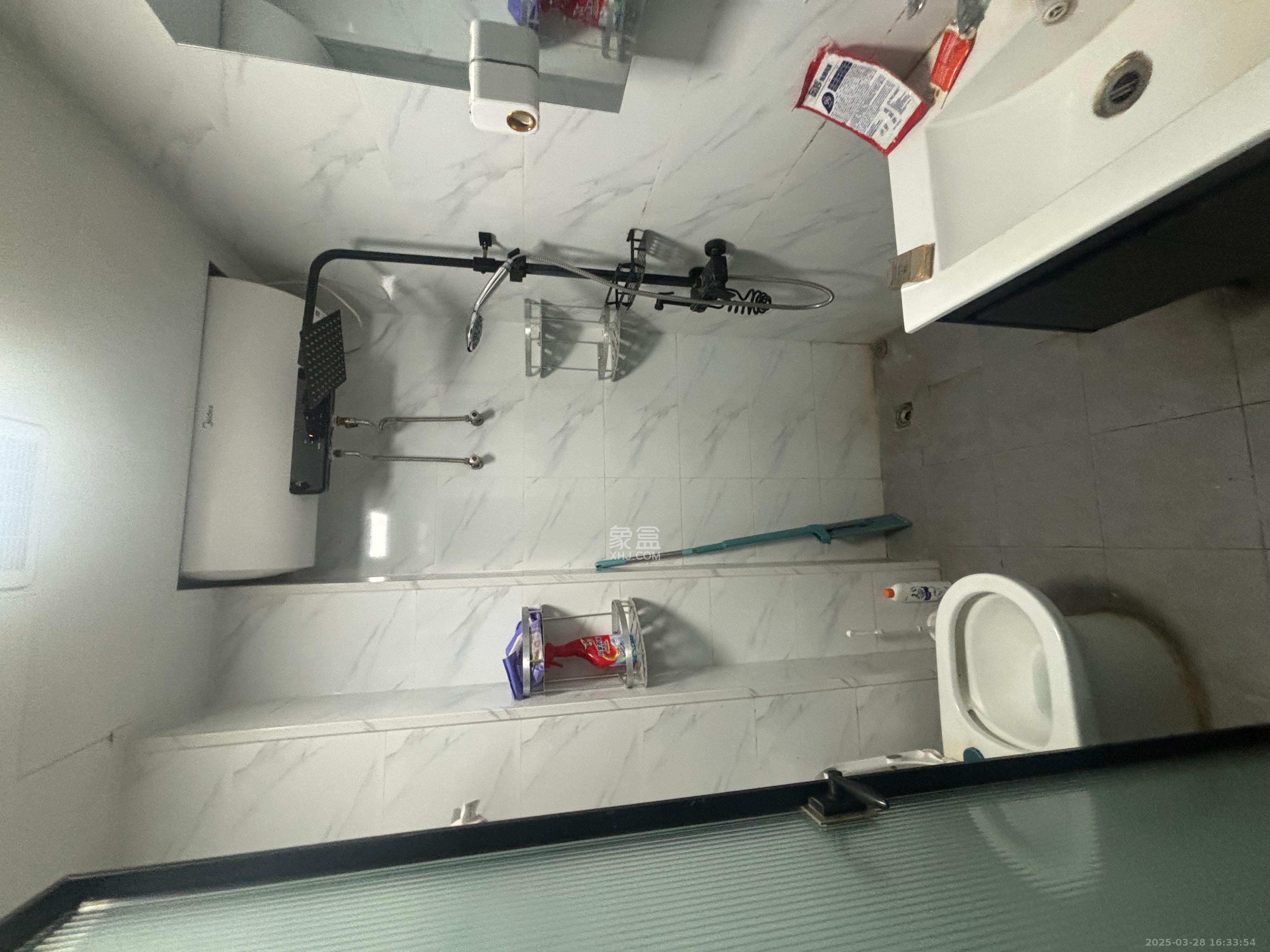 欣隆居  1室0厅0卫   1800.00元/月室内图