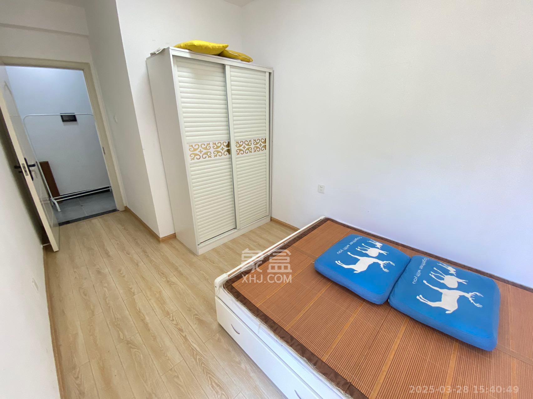 南山十里天池 3室2厅1卫 2000.0元/月 南山十里天池 3室2厅1卫 2000.0元/月室内图