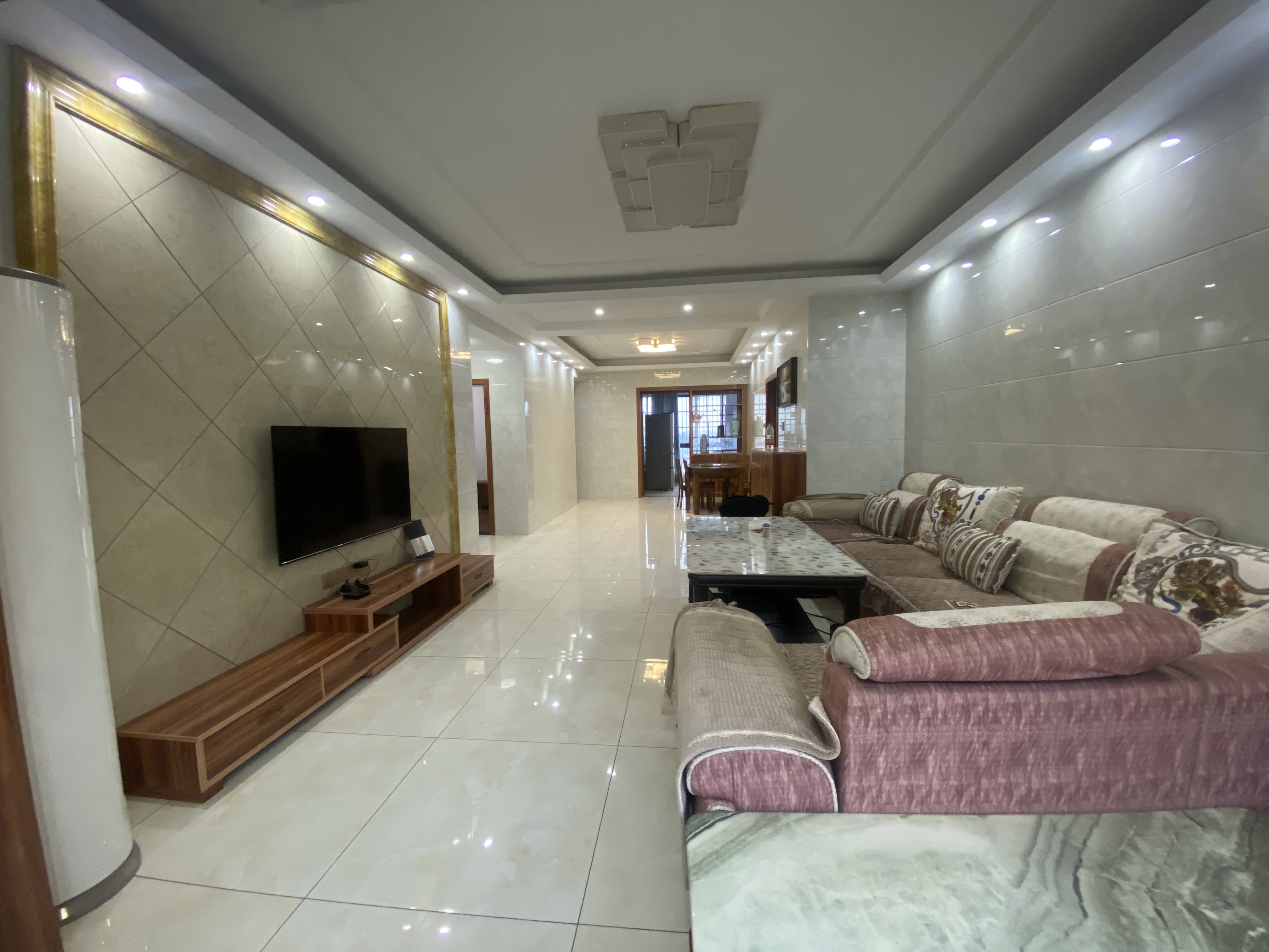 上善国际(翰林府) 3室2厅2卫 49.8万 上善国际(翰林府) 3室2厅2卫 49.8万室内图