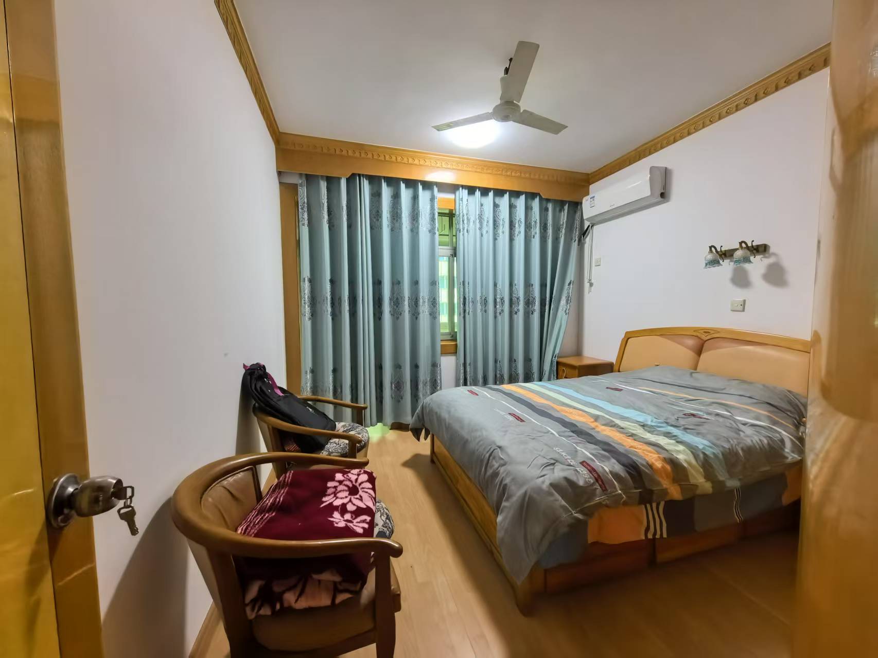 钻石花园 4室2厅2卫 70.0万 钻石花园 4室2厅2卫 70.0万室内图